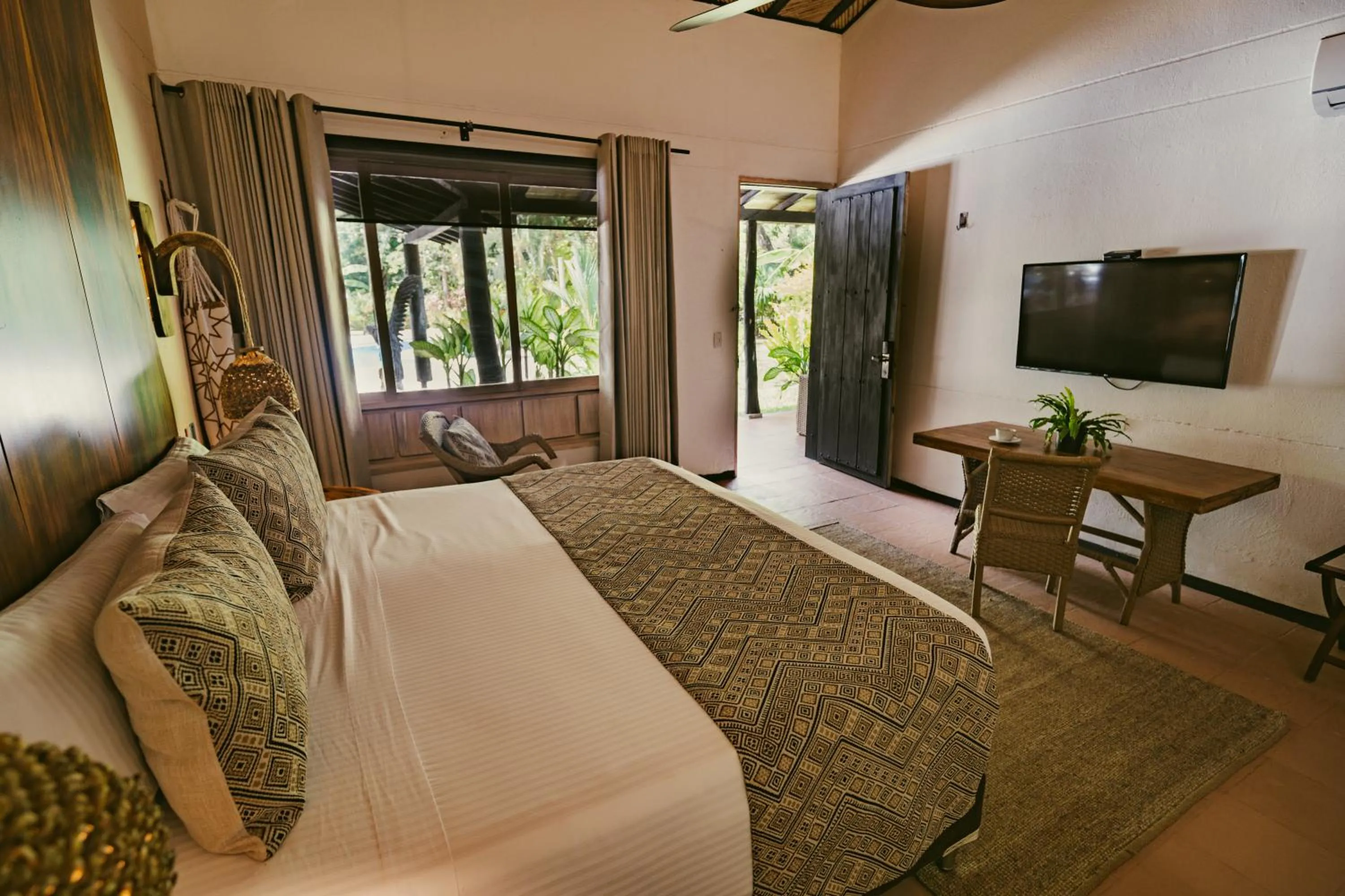 Photo of the whole room, Bed in Kantawa Hotel & Spa