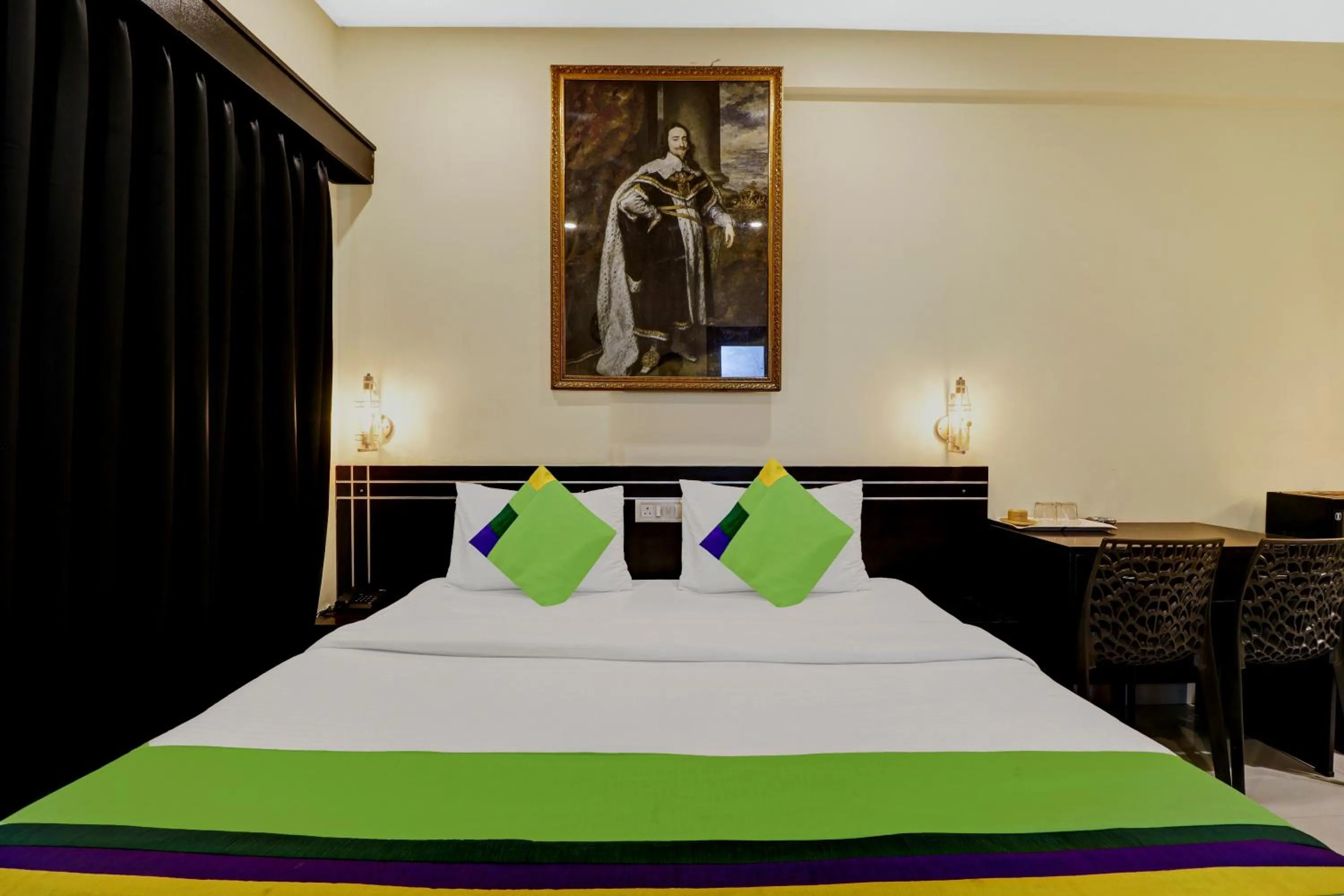 Bedroom, Bed in Treebo Blueberry Inn