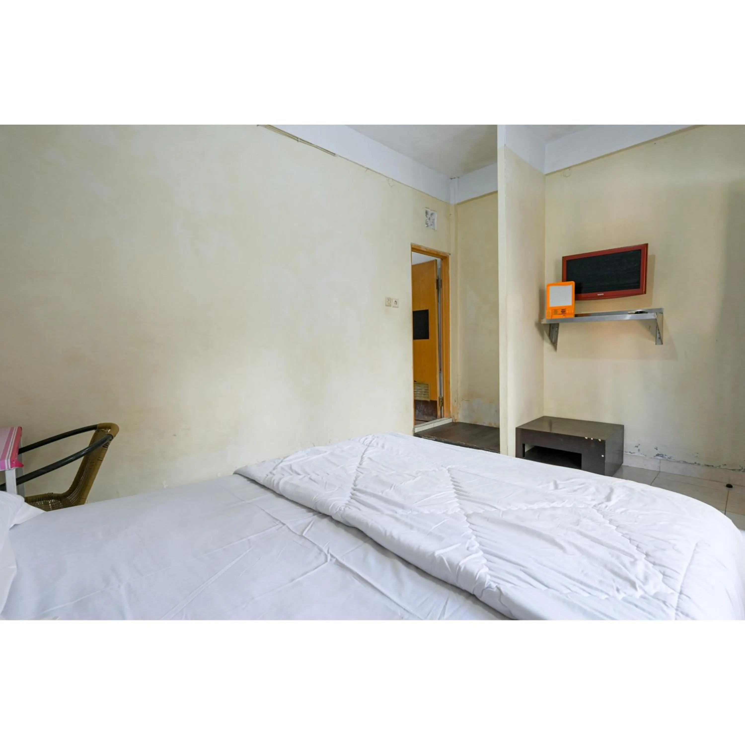 Bedroom, Bed in Pondok Syariah Denpasar Mitra RedDoorz