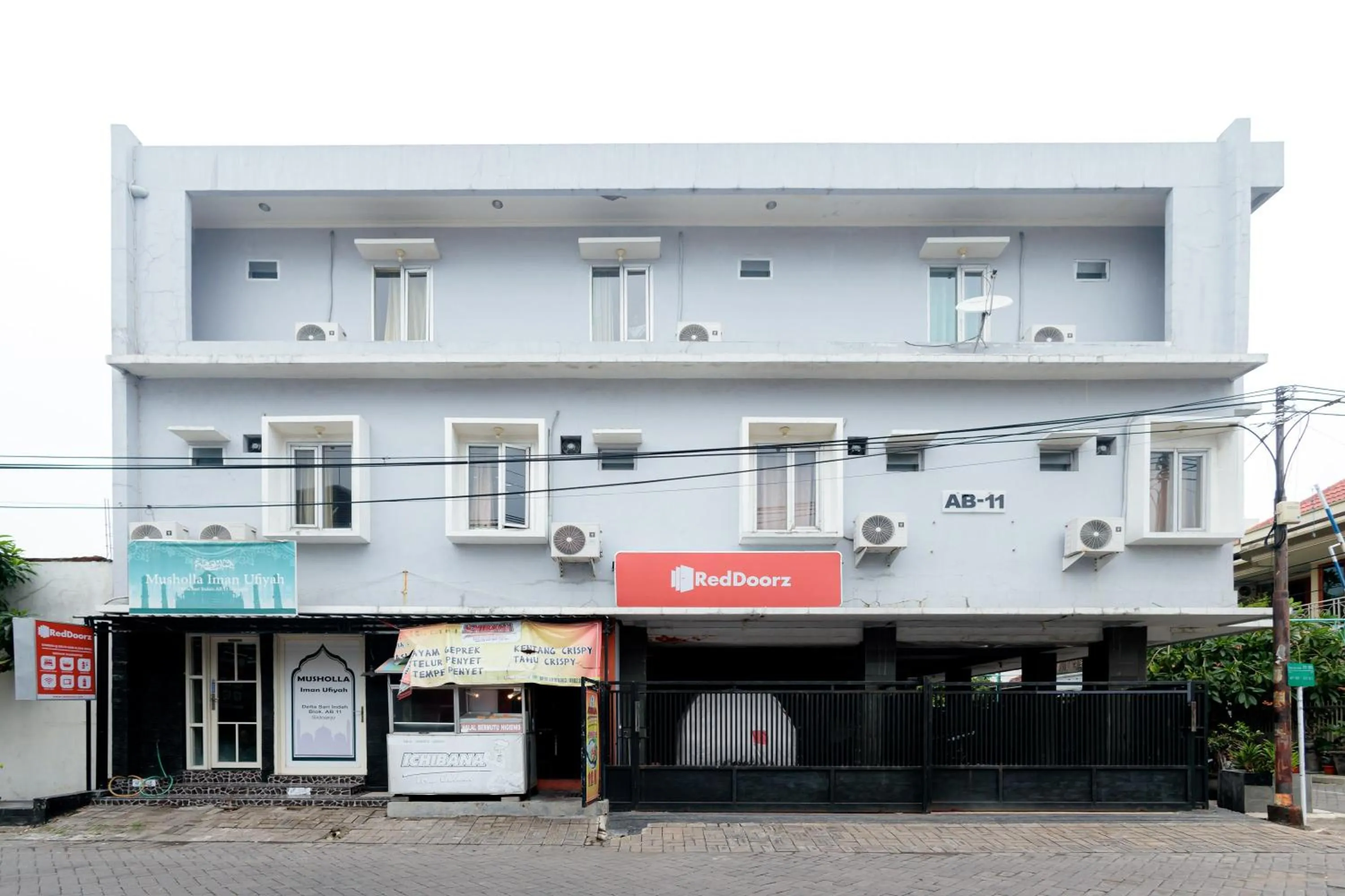 Property building in SUPER OYO Collection O 91726 Alif Ab11 Syariah