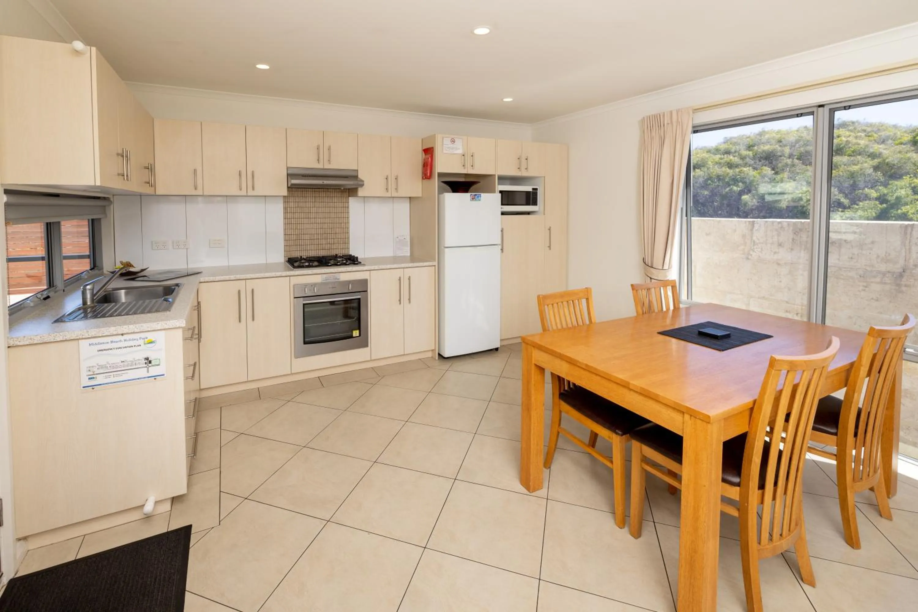 Kitchen or kitchenette in BIG4 Middleton Beach Holiday Park