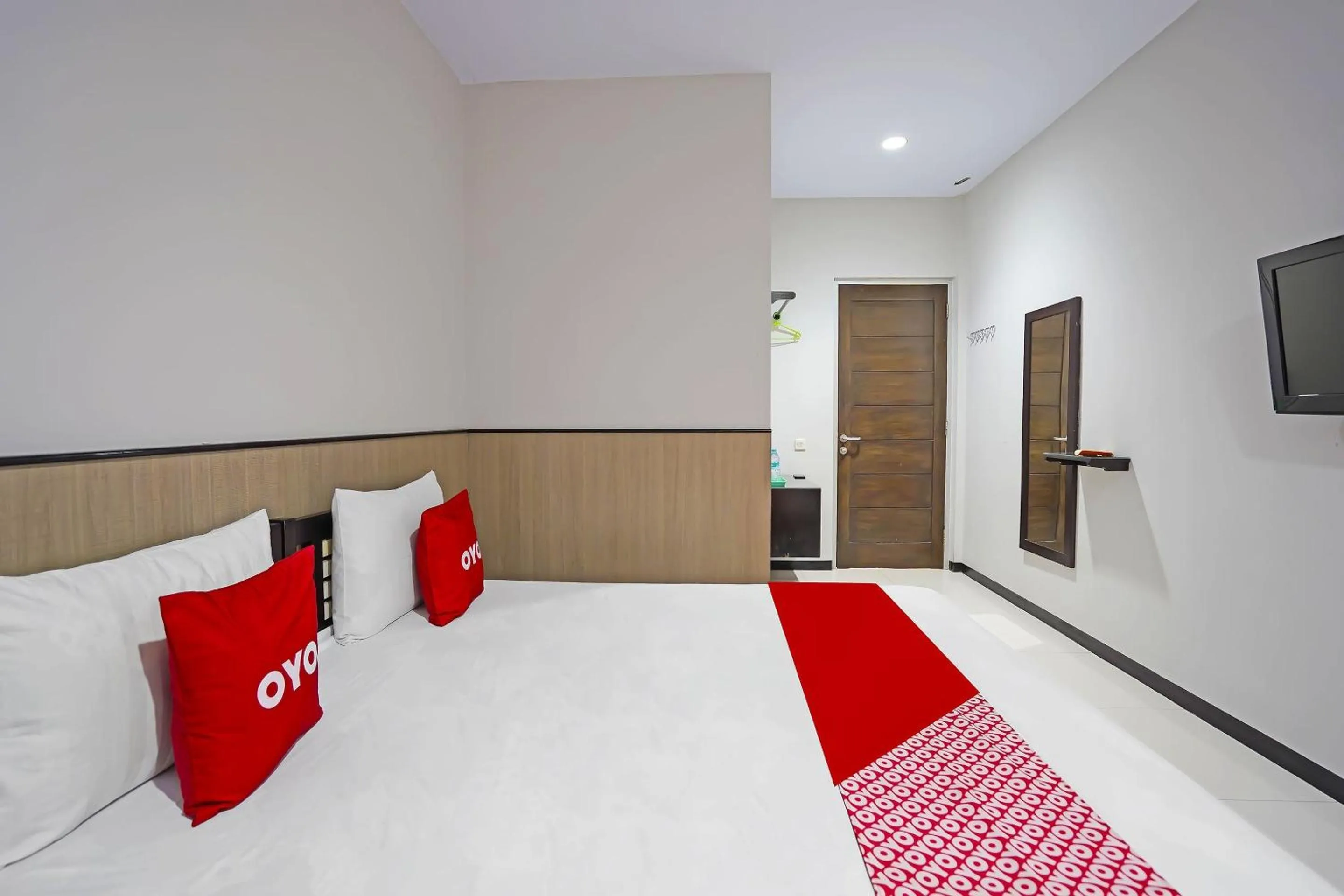 Bedroom, Bed in Hotel O Anugerah