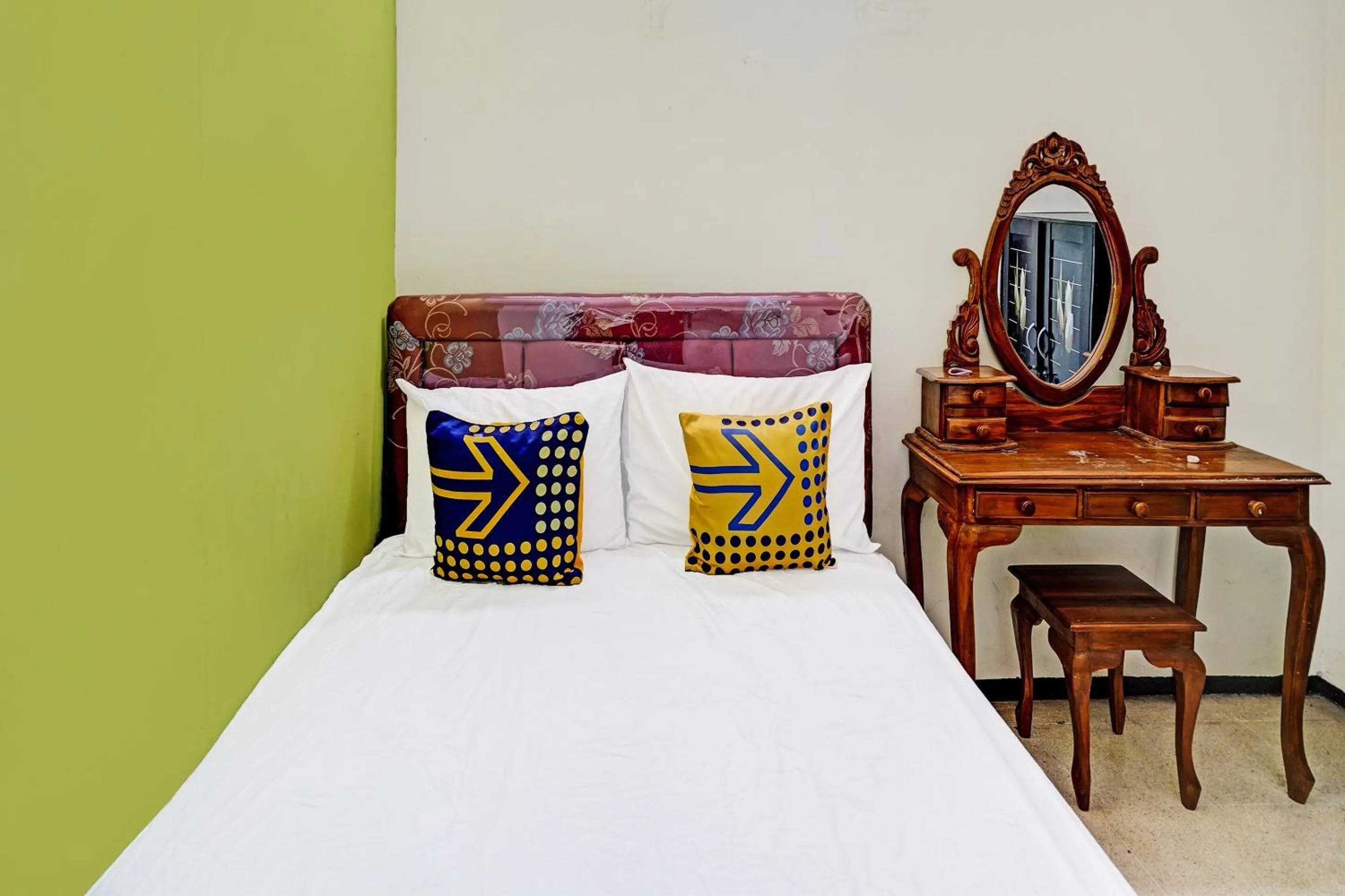 Bedroom, Bed in SPOT ON 91716 Kost Yy Syariah