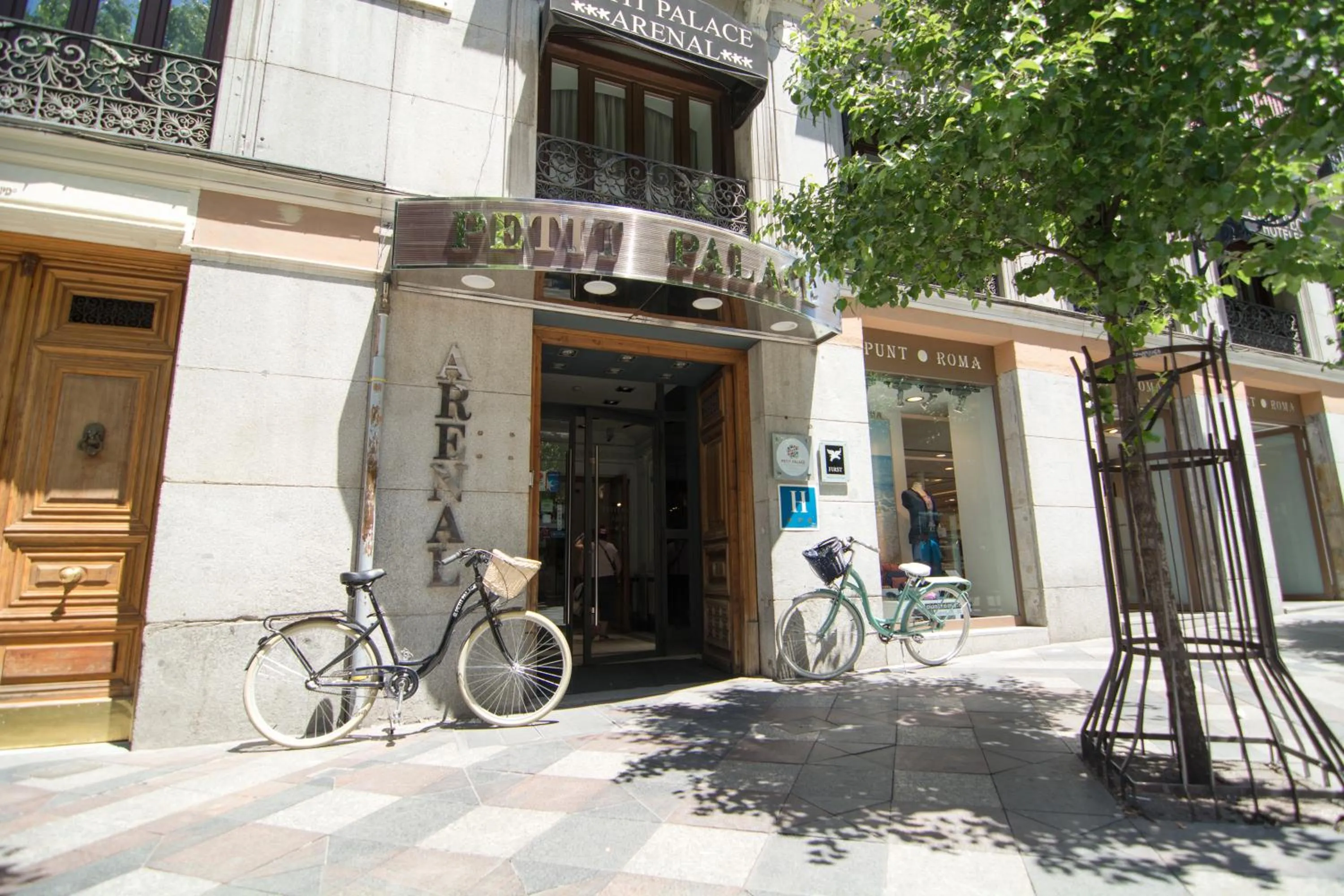 Lobby or reception in Petit Palace Arenal