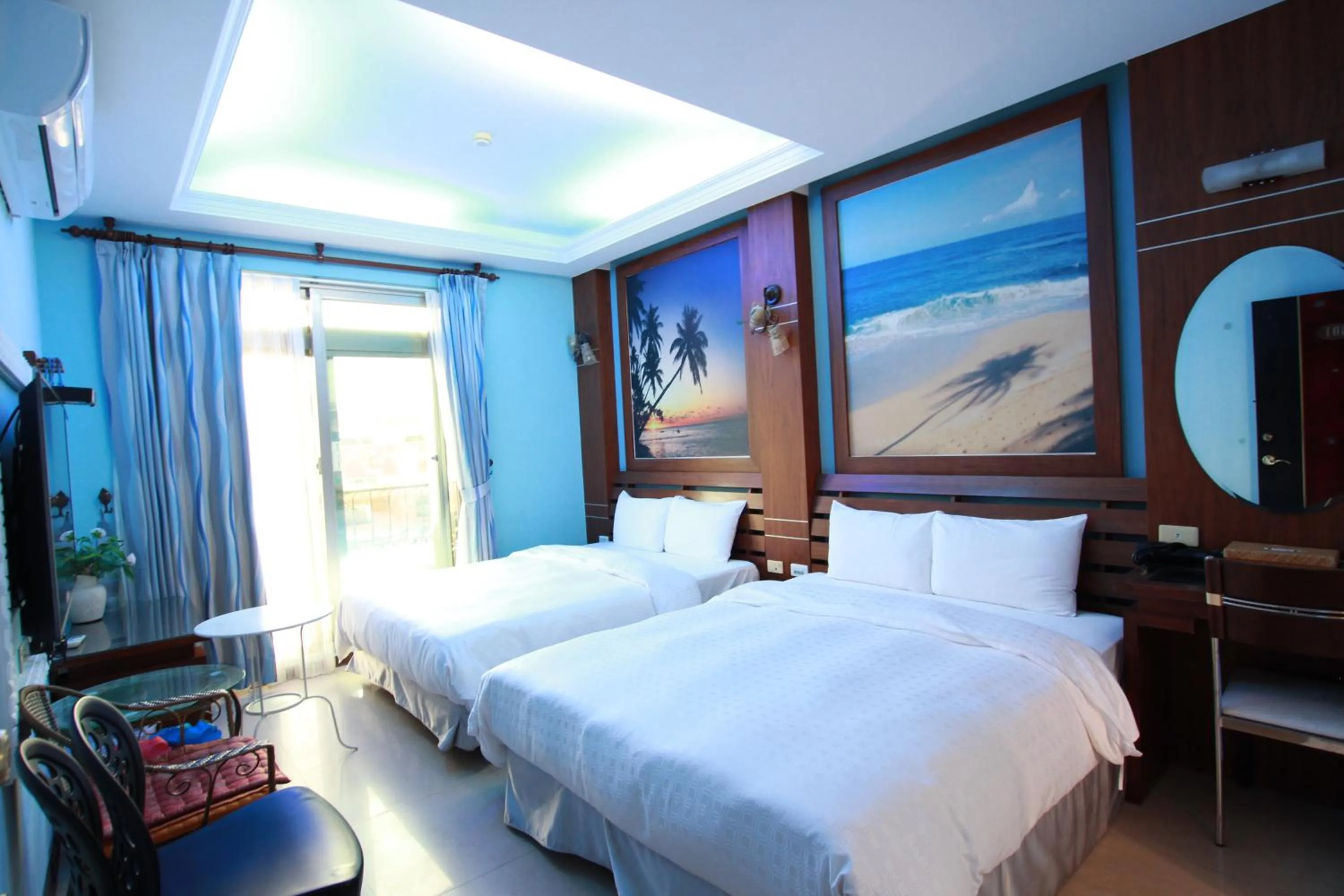 Photo of the whole room, Bed in Seashell Bay 墾丁貝殼灣