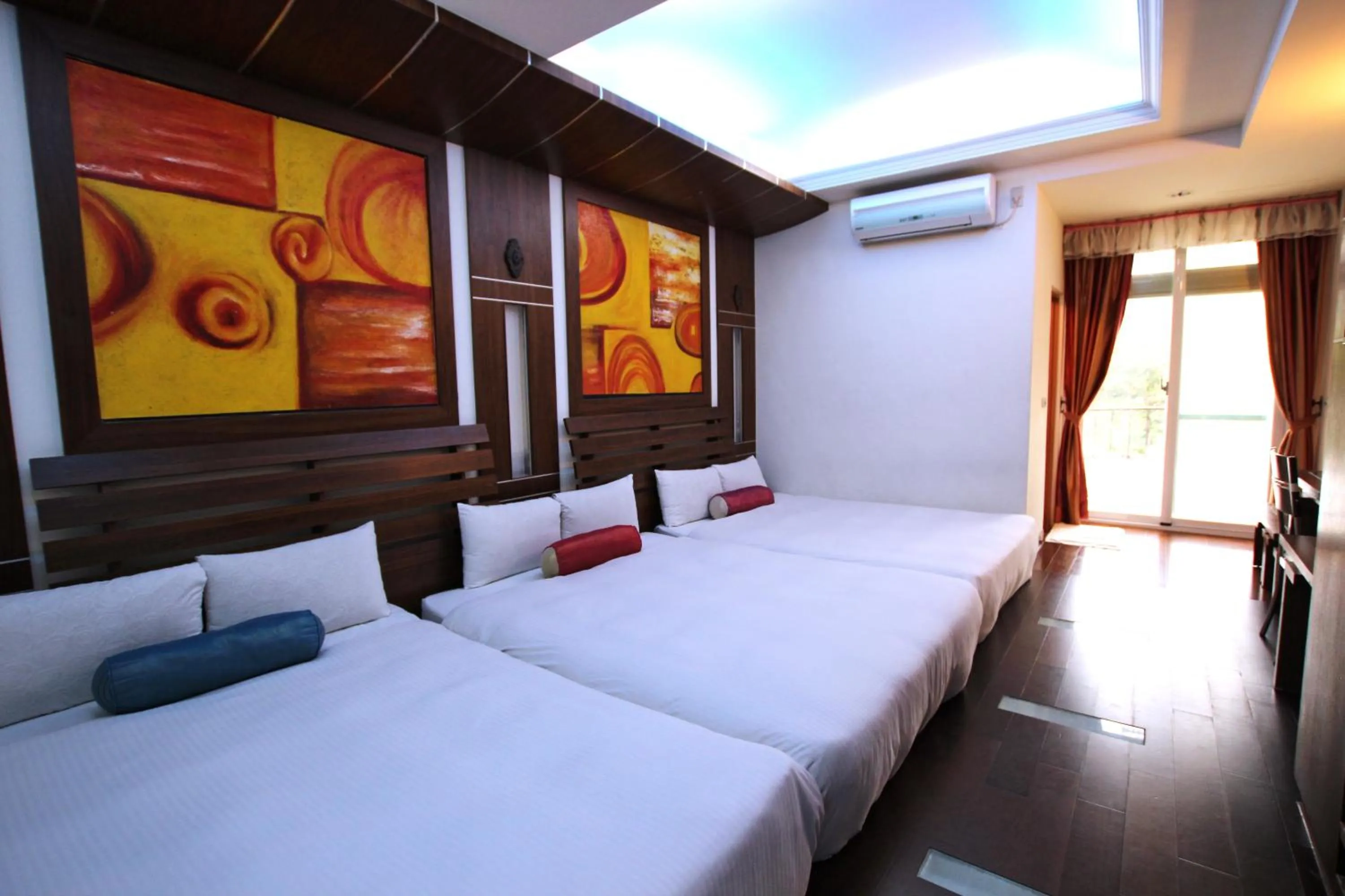 Photo of the whole room, Bed in Seashell Bay 墾丁貝殼灣