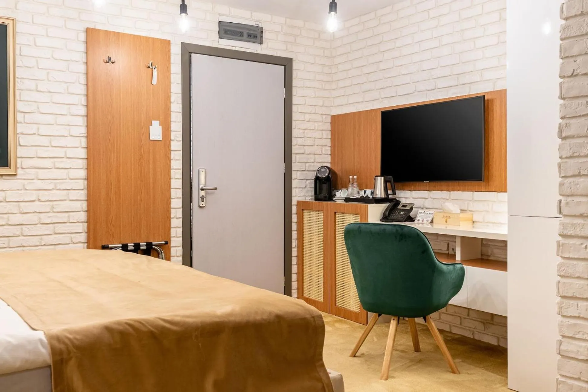 Photo of the whole room, Bed in Razelm Luxury Resort