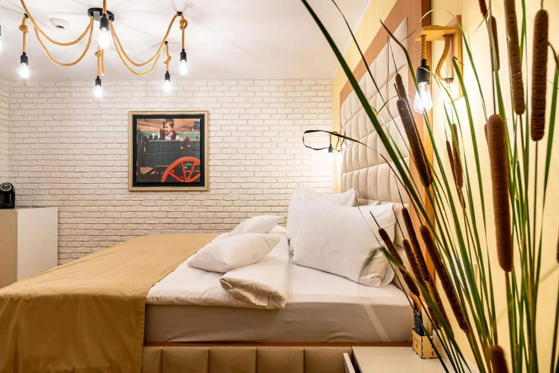 Bed in Razelm Luxury Resort