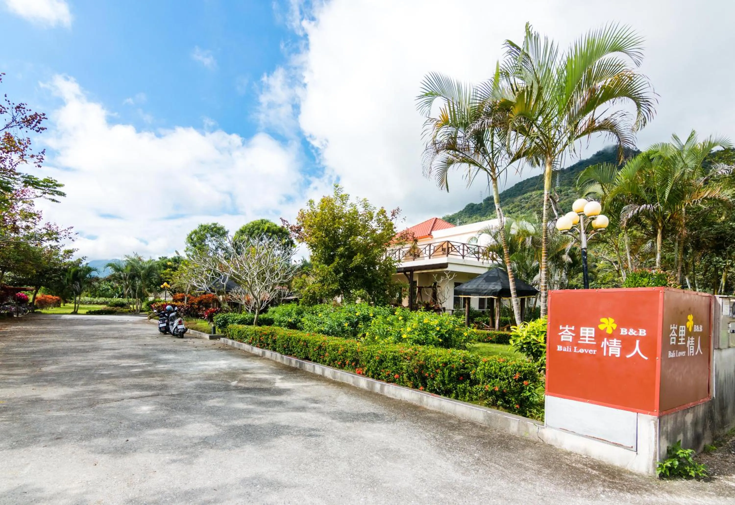 Facade/entrance in Bali Lover