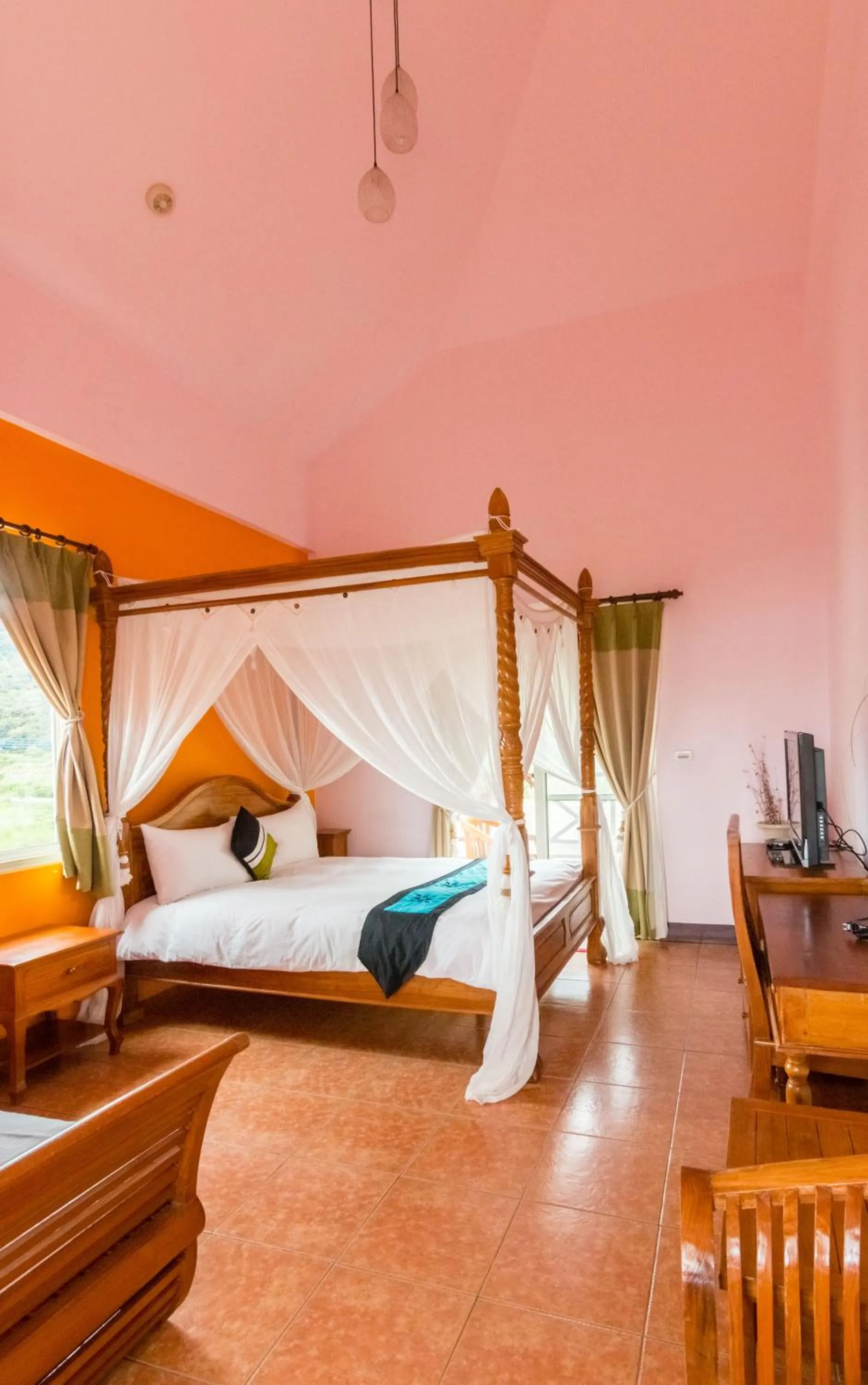 Photo of the whole room, Bed in Bali Lover