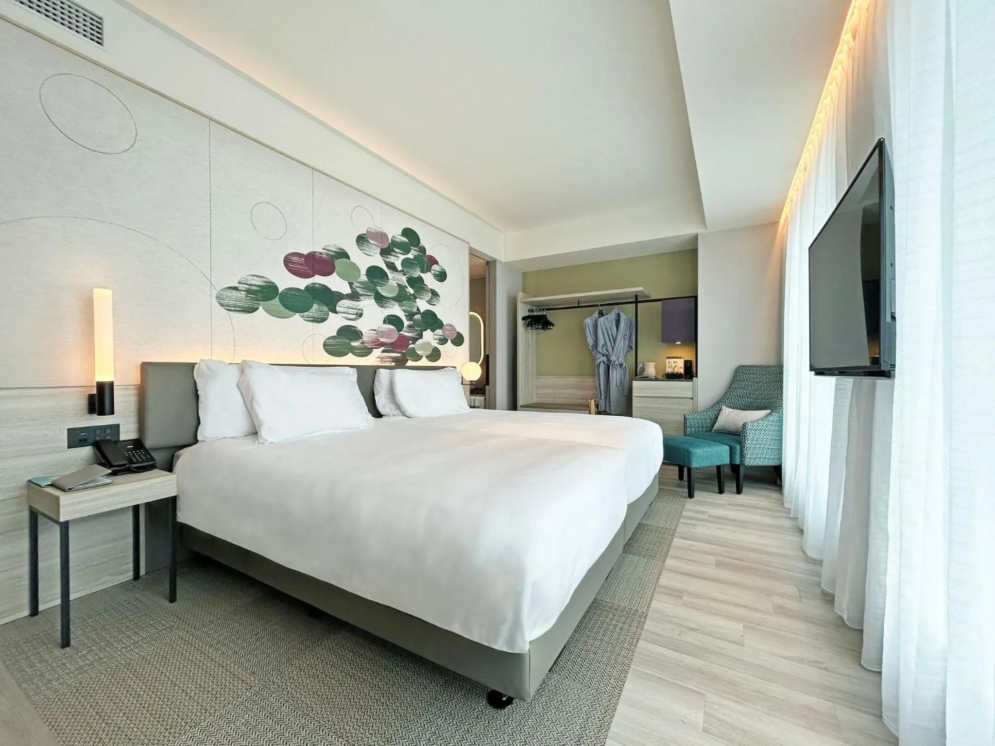 Photo of the whole room, Bed in Centara Grand Hotel Osaka