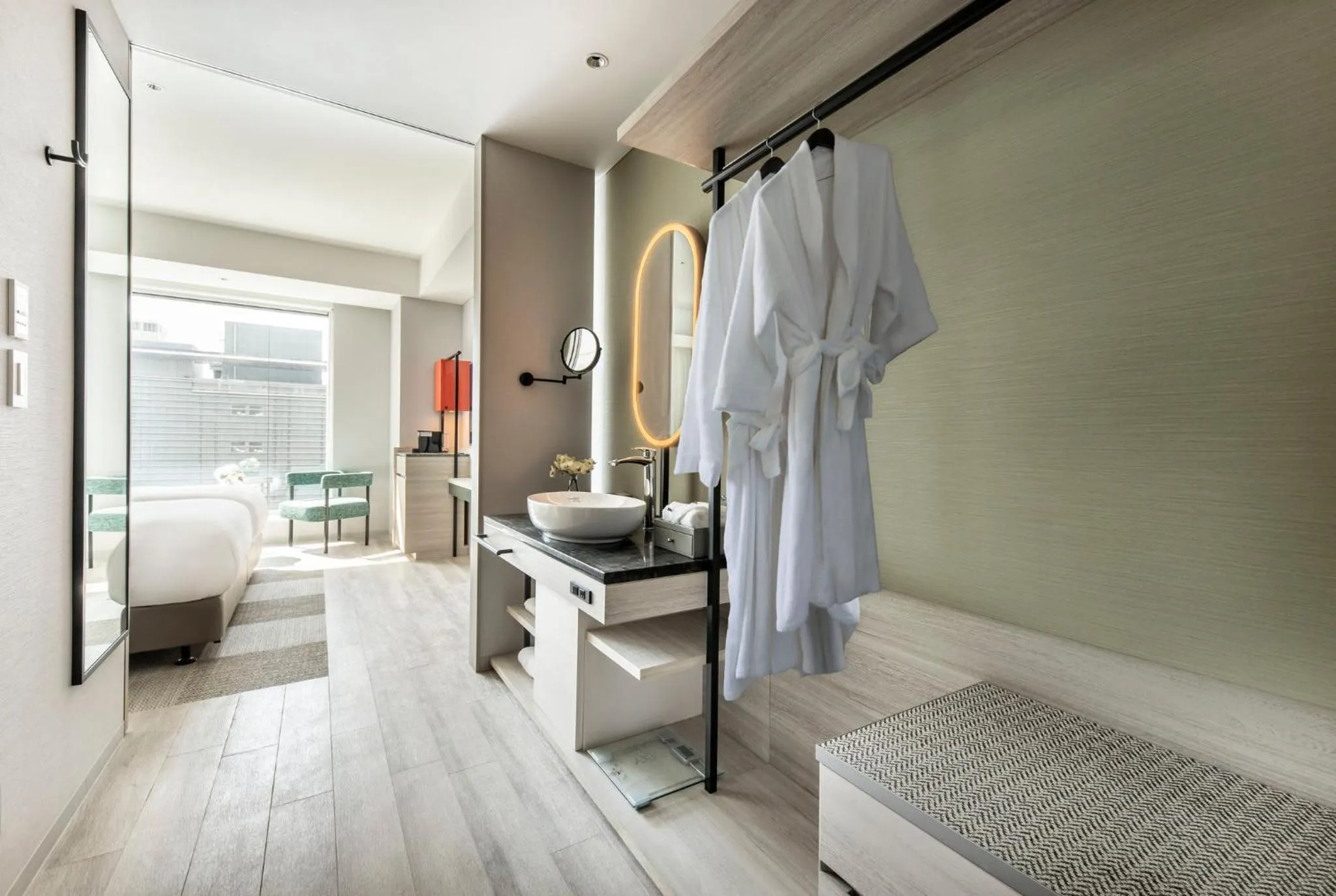 Bedroom, Bed in Centara Grand Hotel Osaka