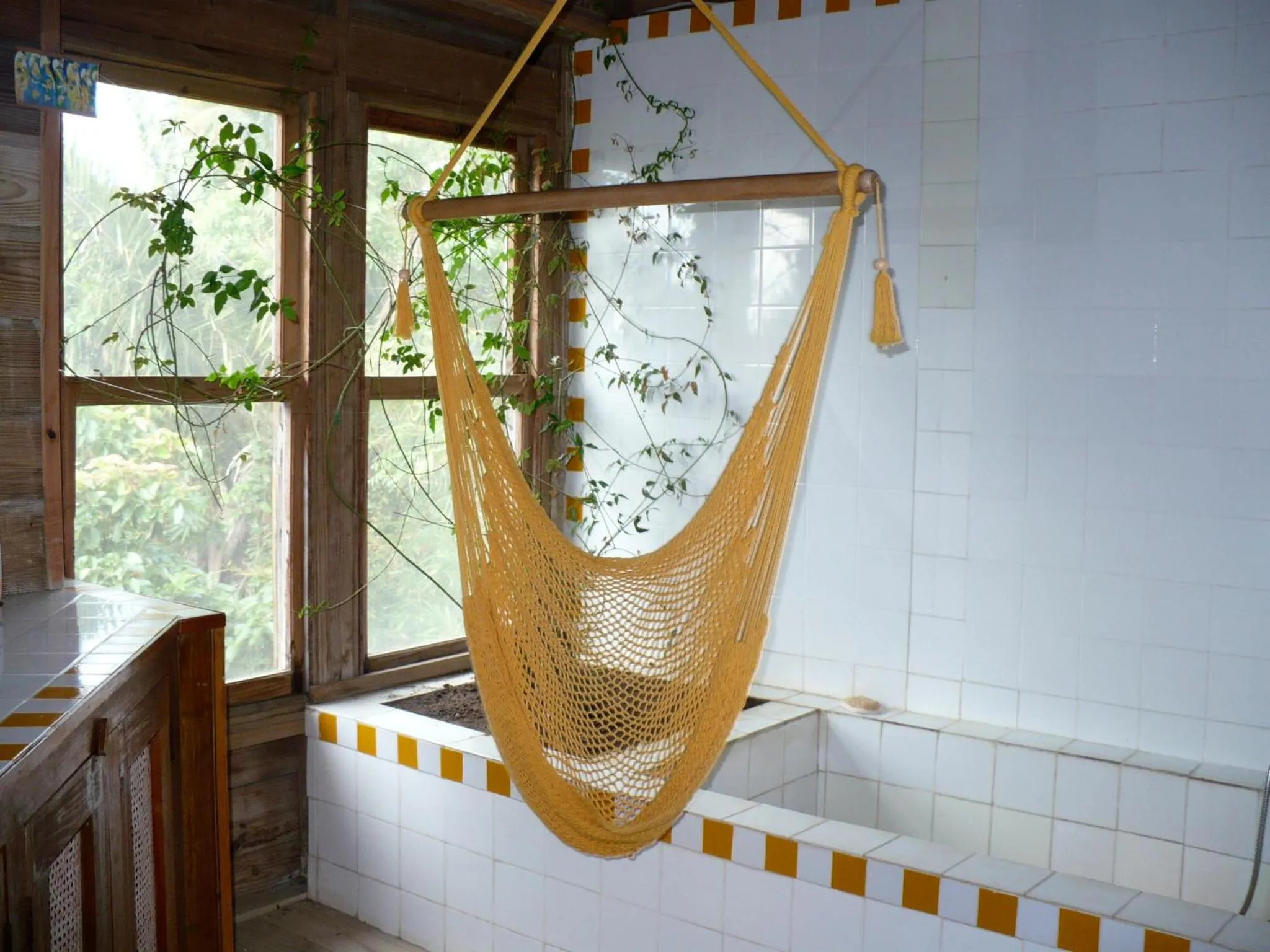 Bathroom in Roatan Bed & Breakfast Apartments