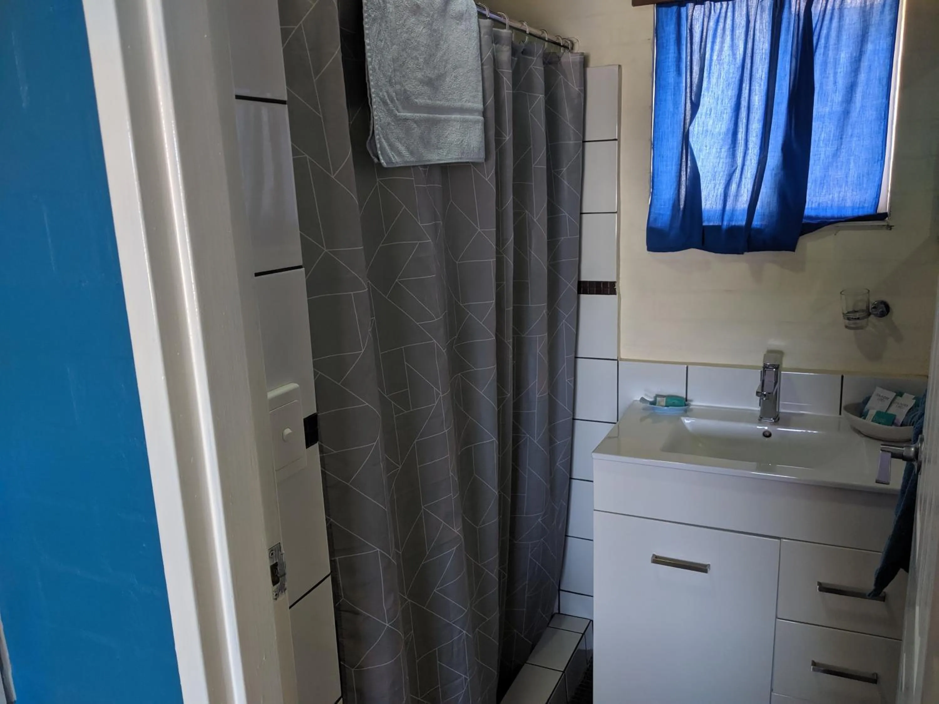 Bathroom in Harrington Village Motel