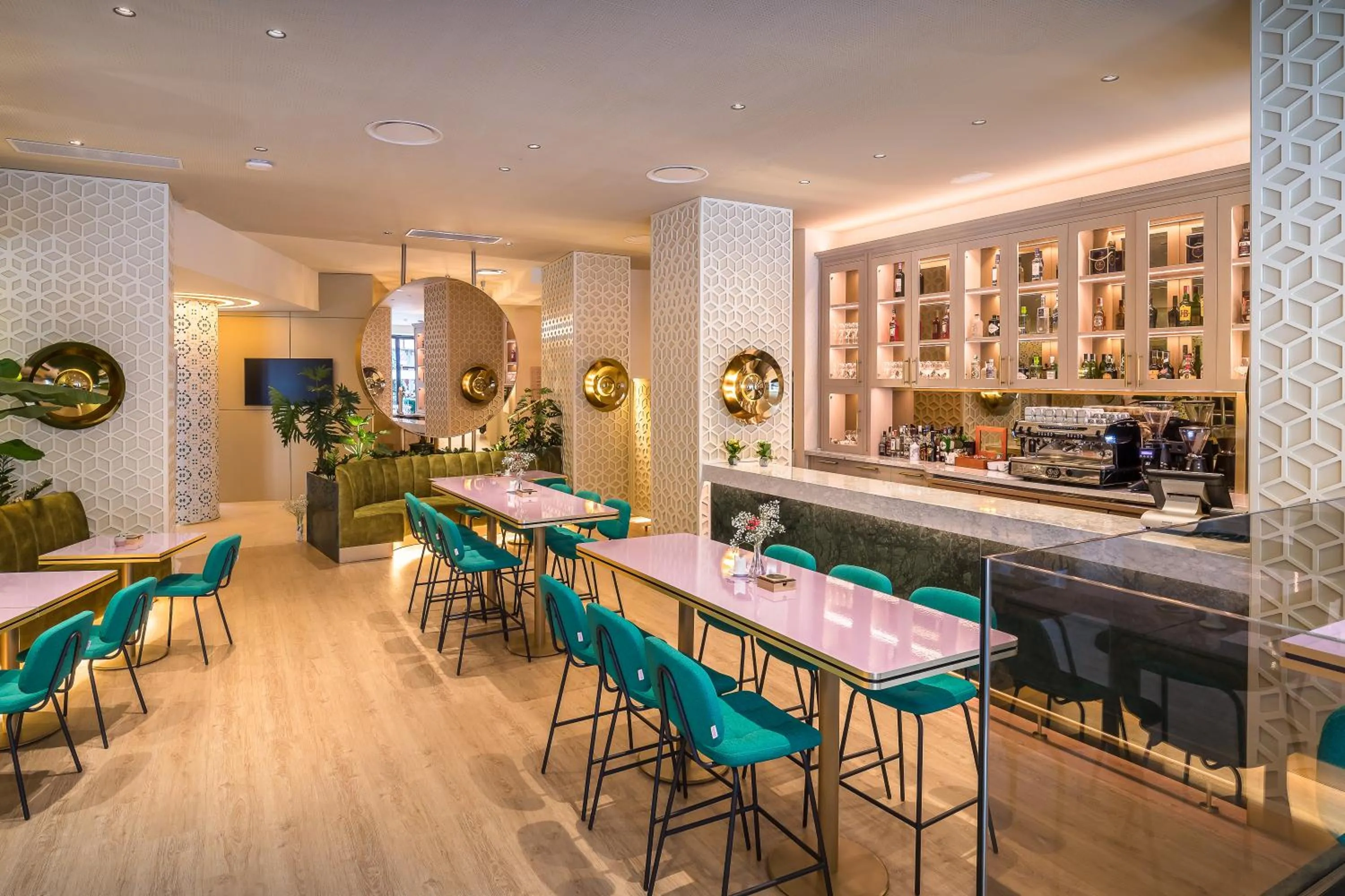 Lounge or bar in Barceló Carmen Granada