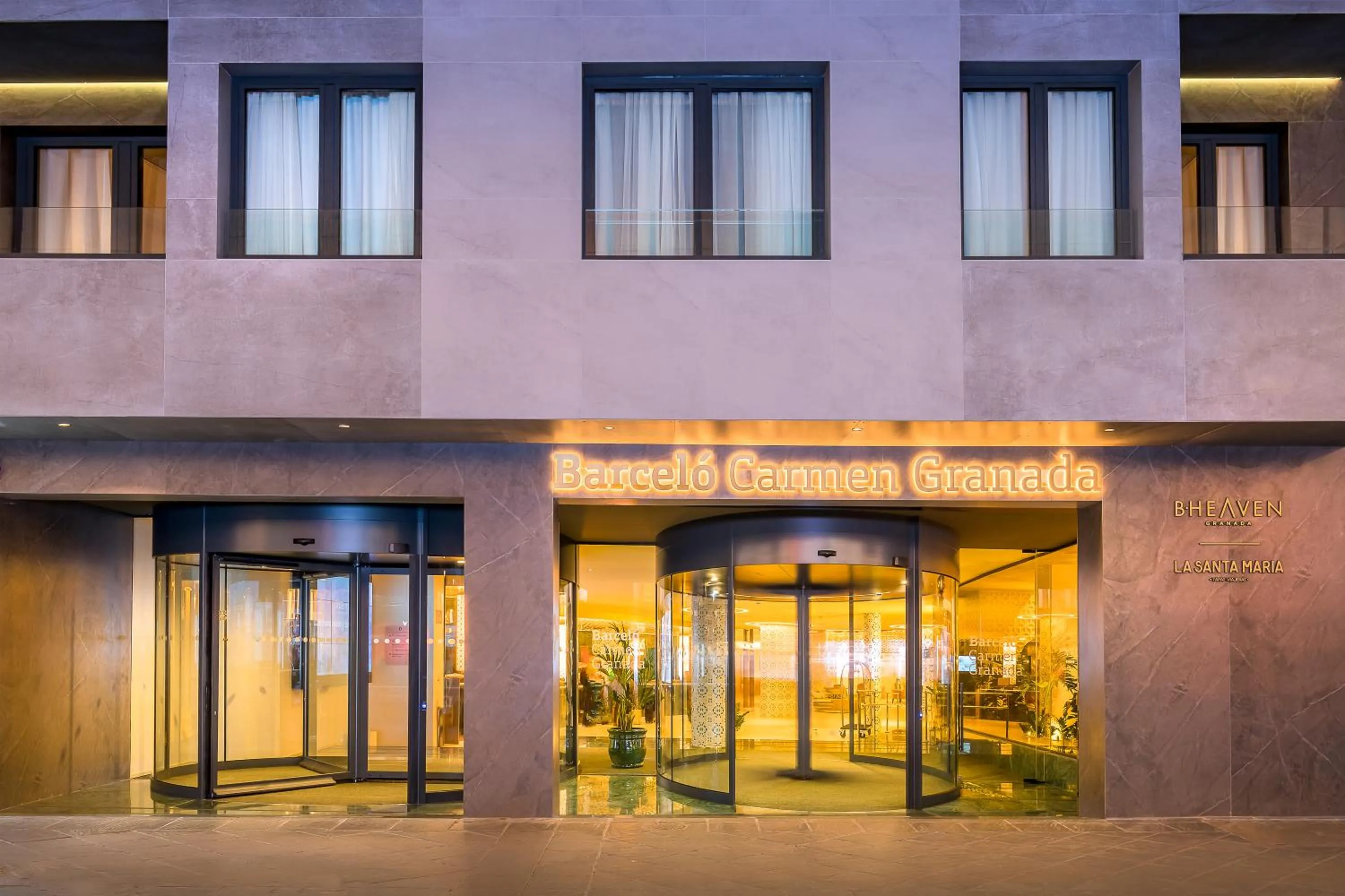 Property building in Barceló Carmen Granada