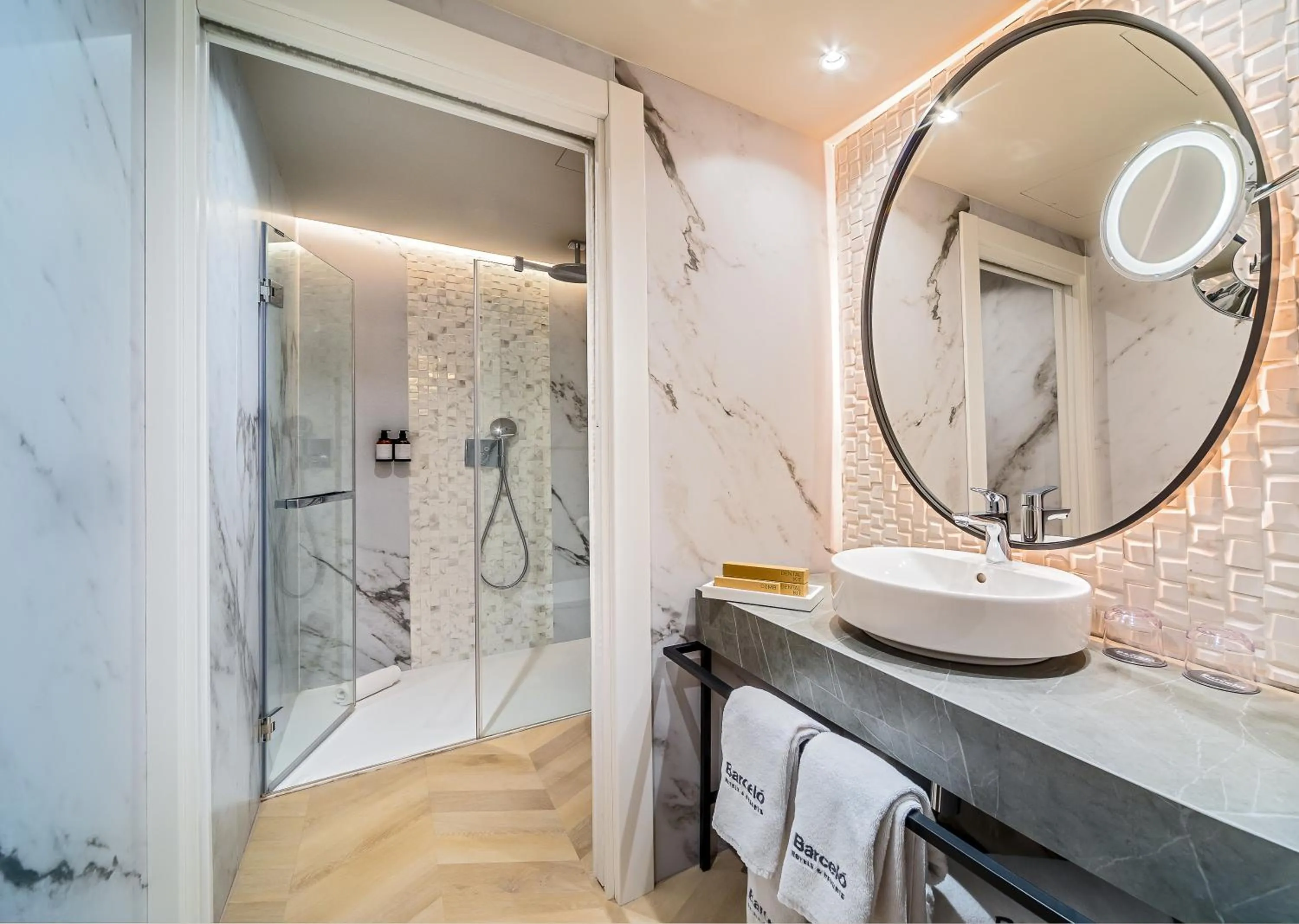 Shower in Barceló Carmen Granada