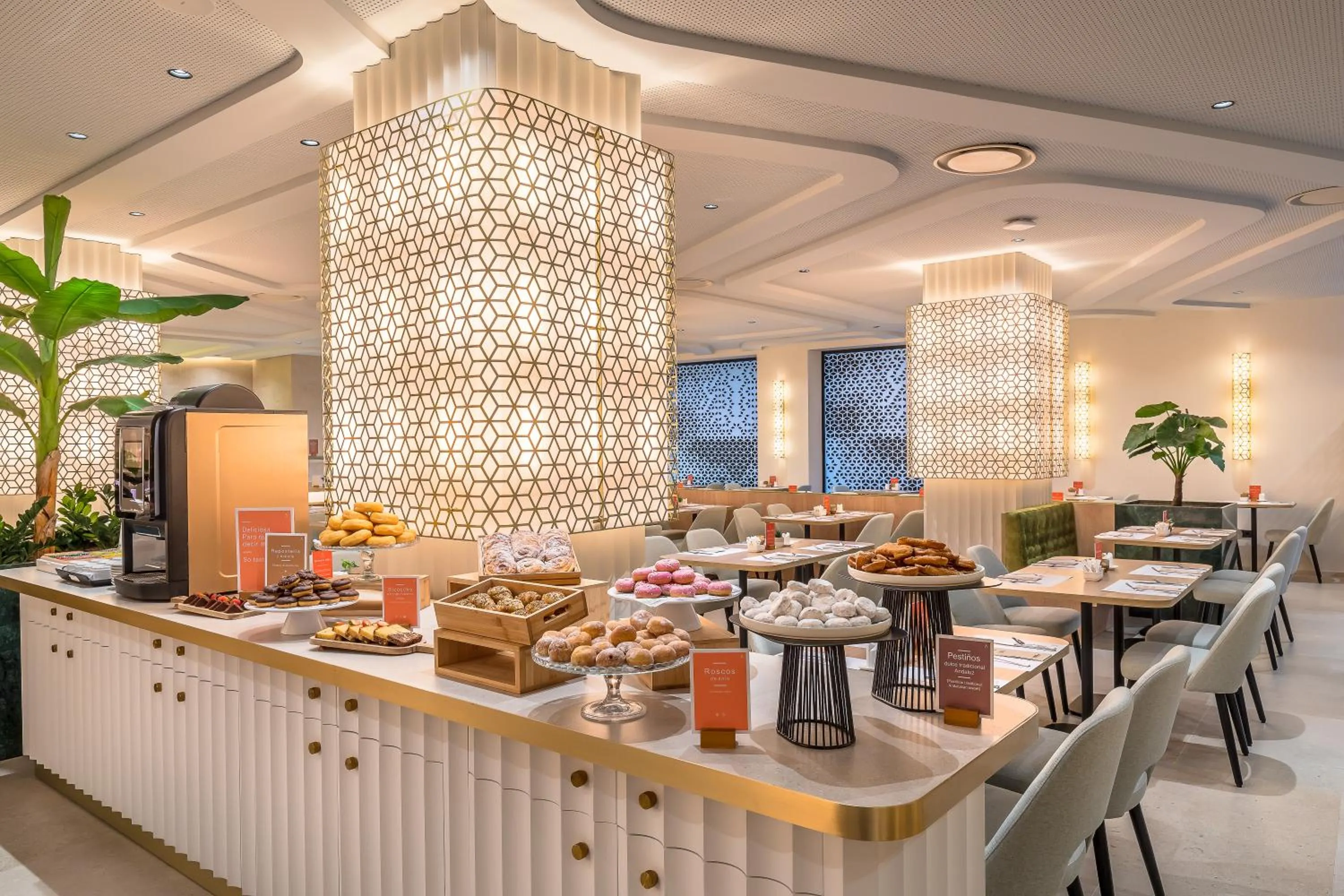 Breakfast in Barceló Carmen Granada