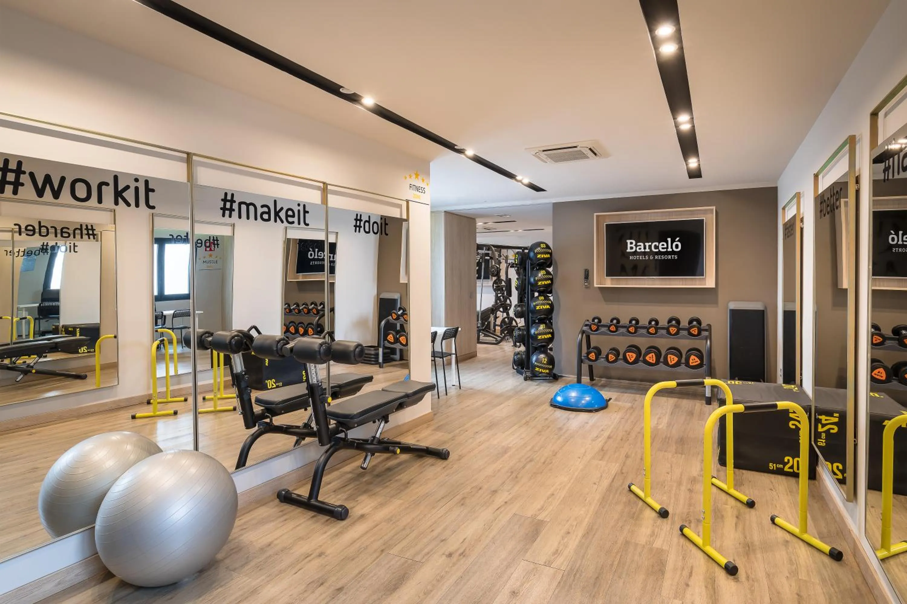 Fitness centre/facilities in Barceló Carmen Granada