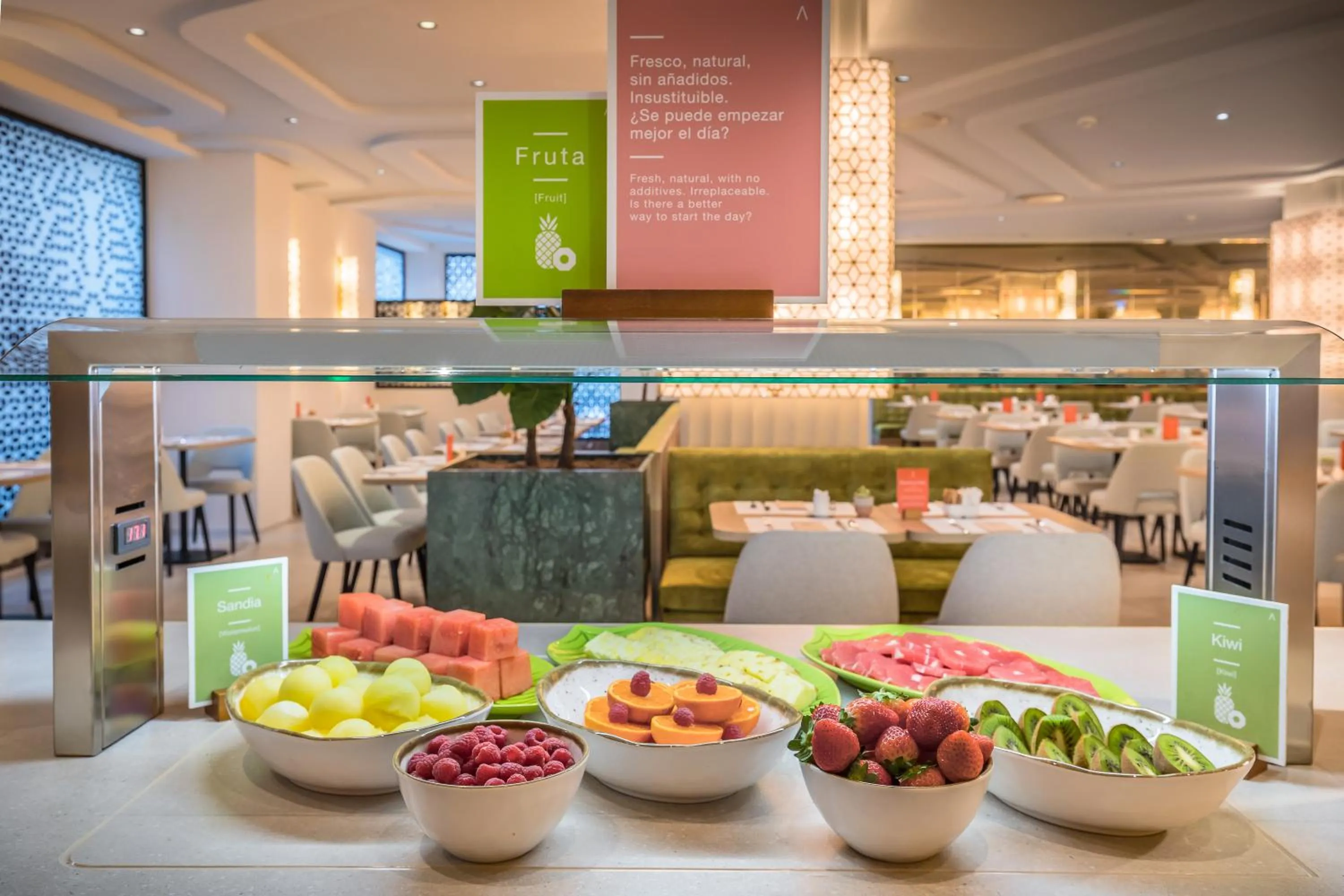 Breakfast in Barceló Carmen Granada