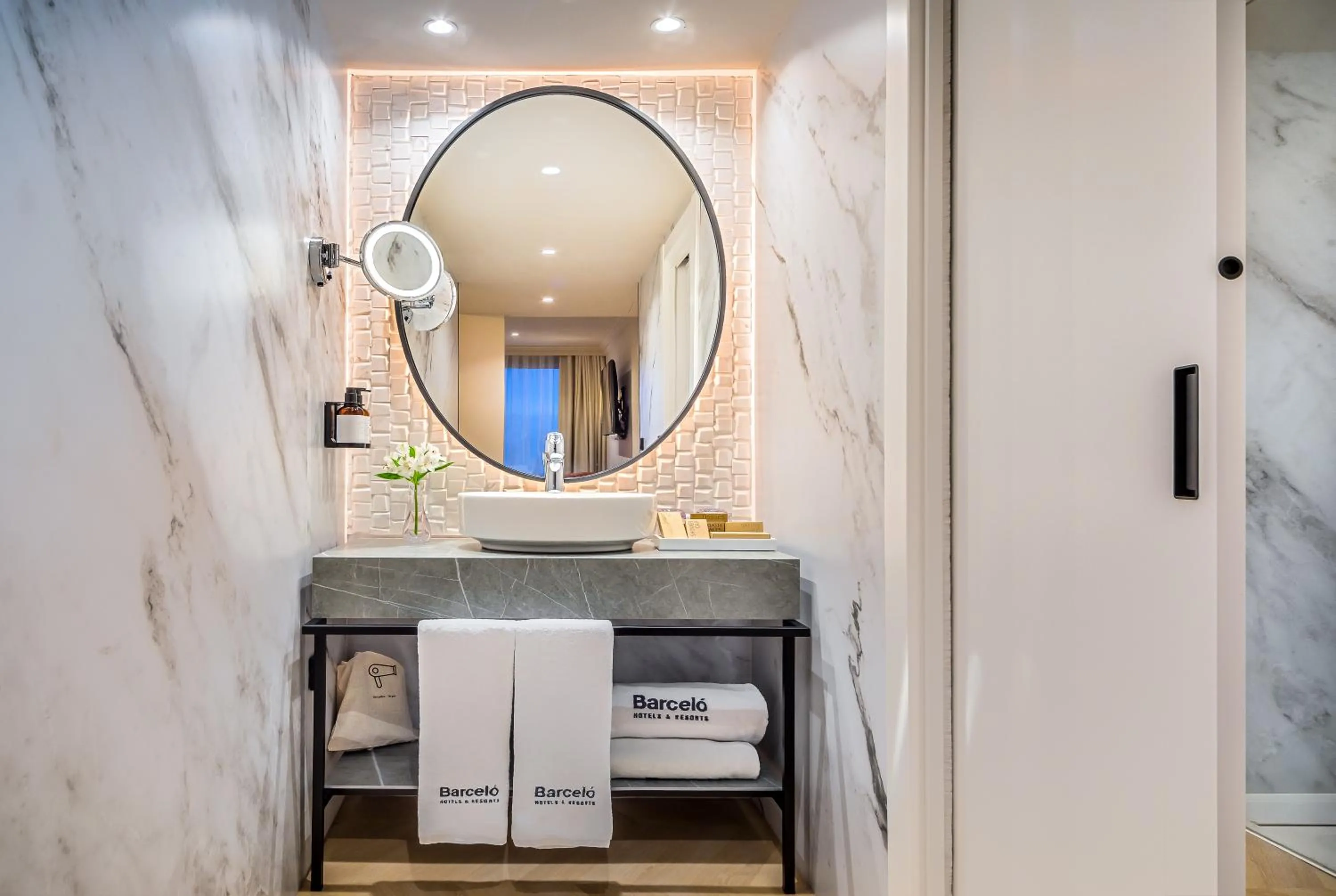 Bathroom in Barceló Carmen Granada