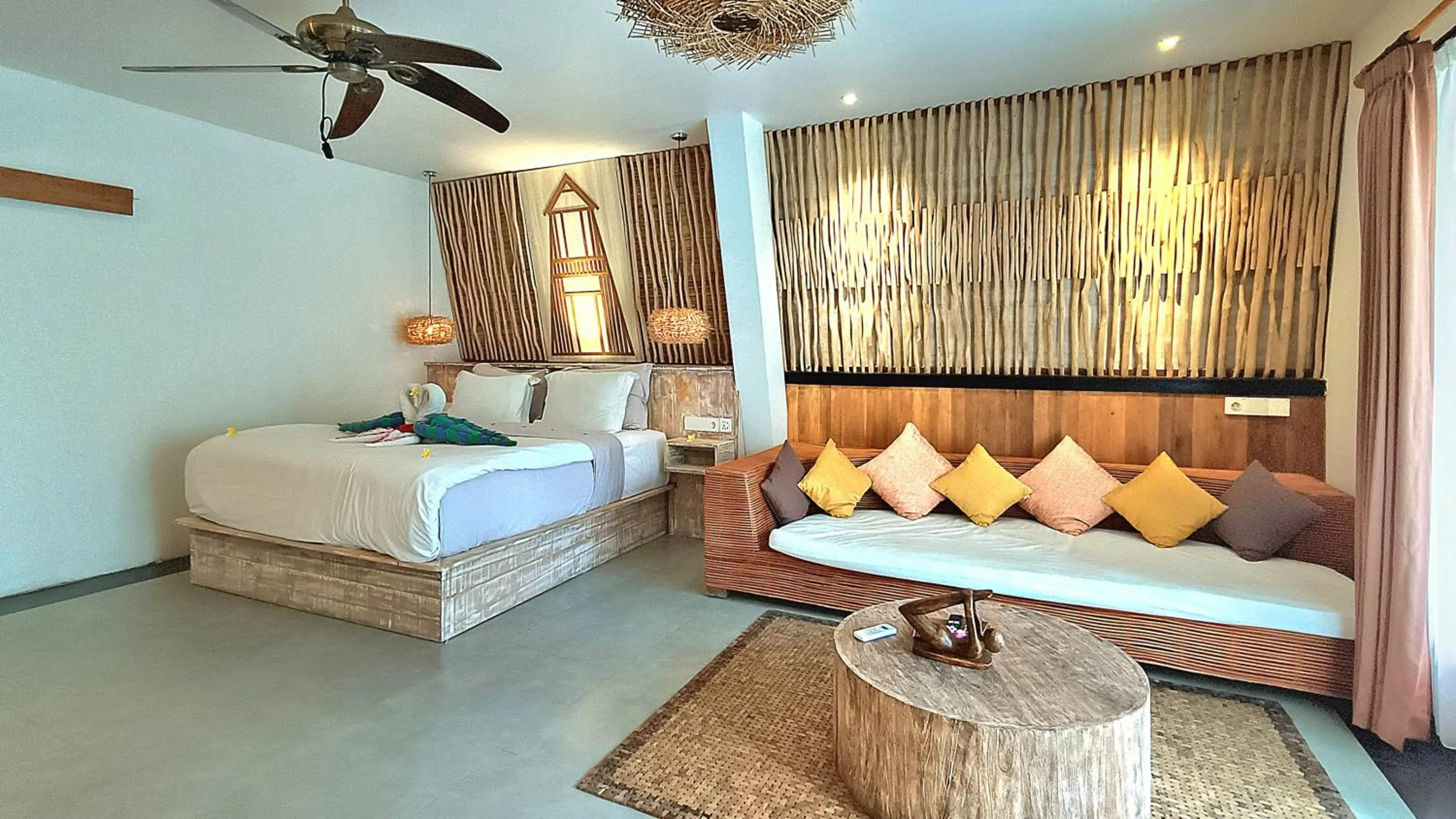 Bed in Kies Villas Lombok