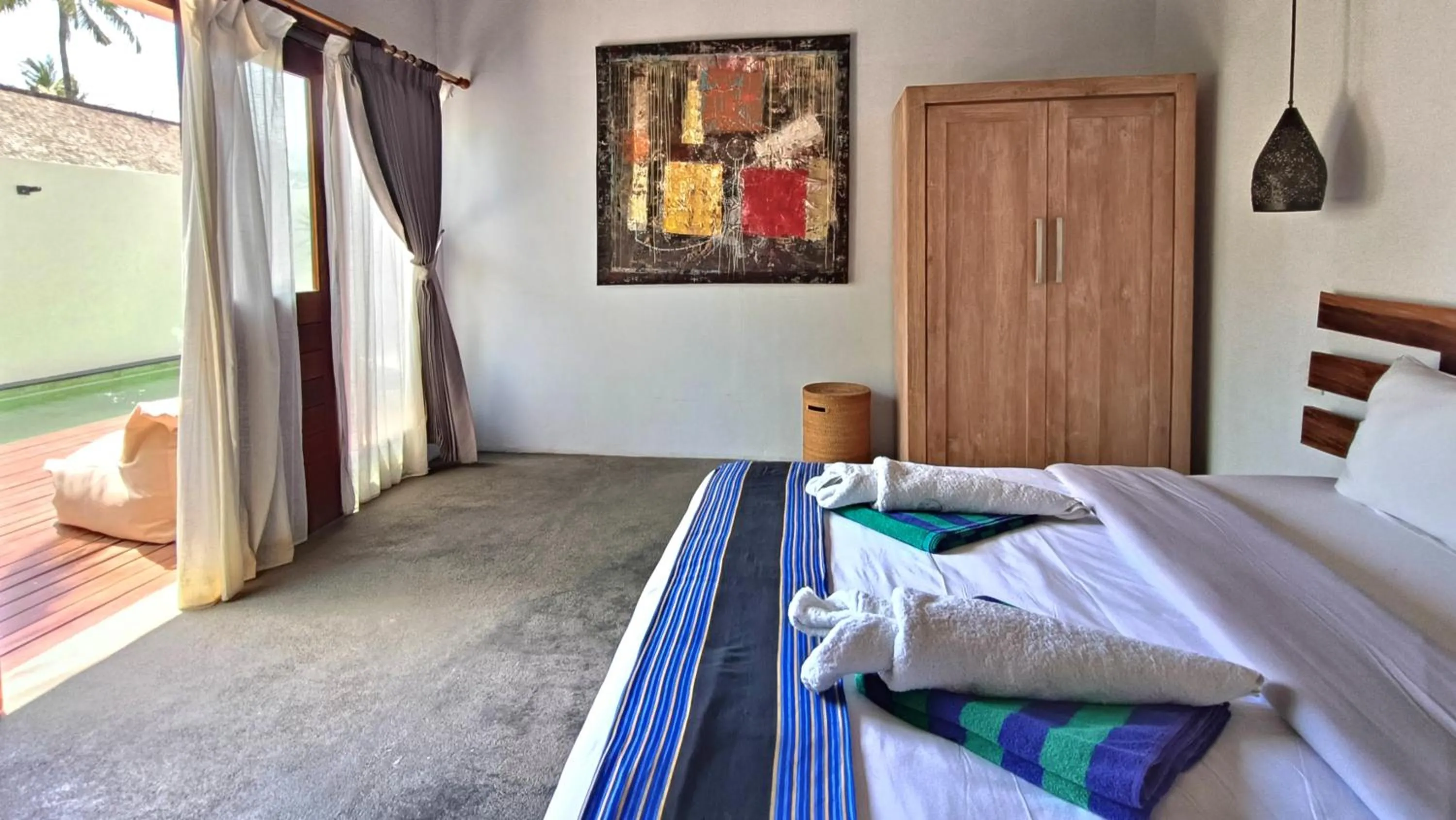 Bed in Kies Villas Lombok