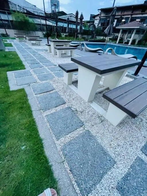 Stylish 1 bedroom condo with pool view and Fast WIFI