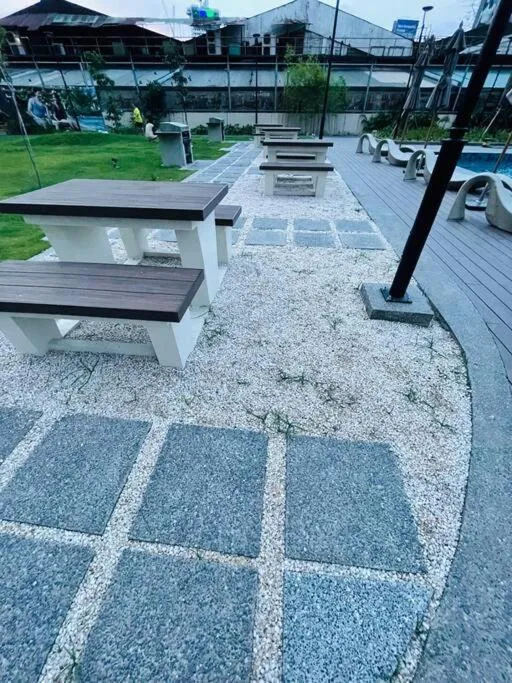Stylish 1 bedroom condo with pool view and Fast WIFI