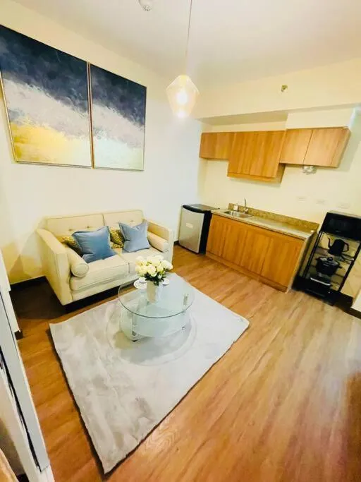 Stylish 1 bedroom condo with pool view and Fast WIFI