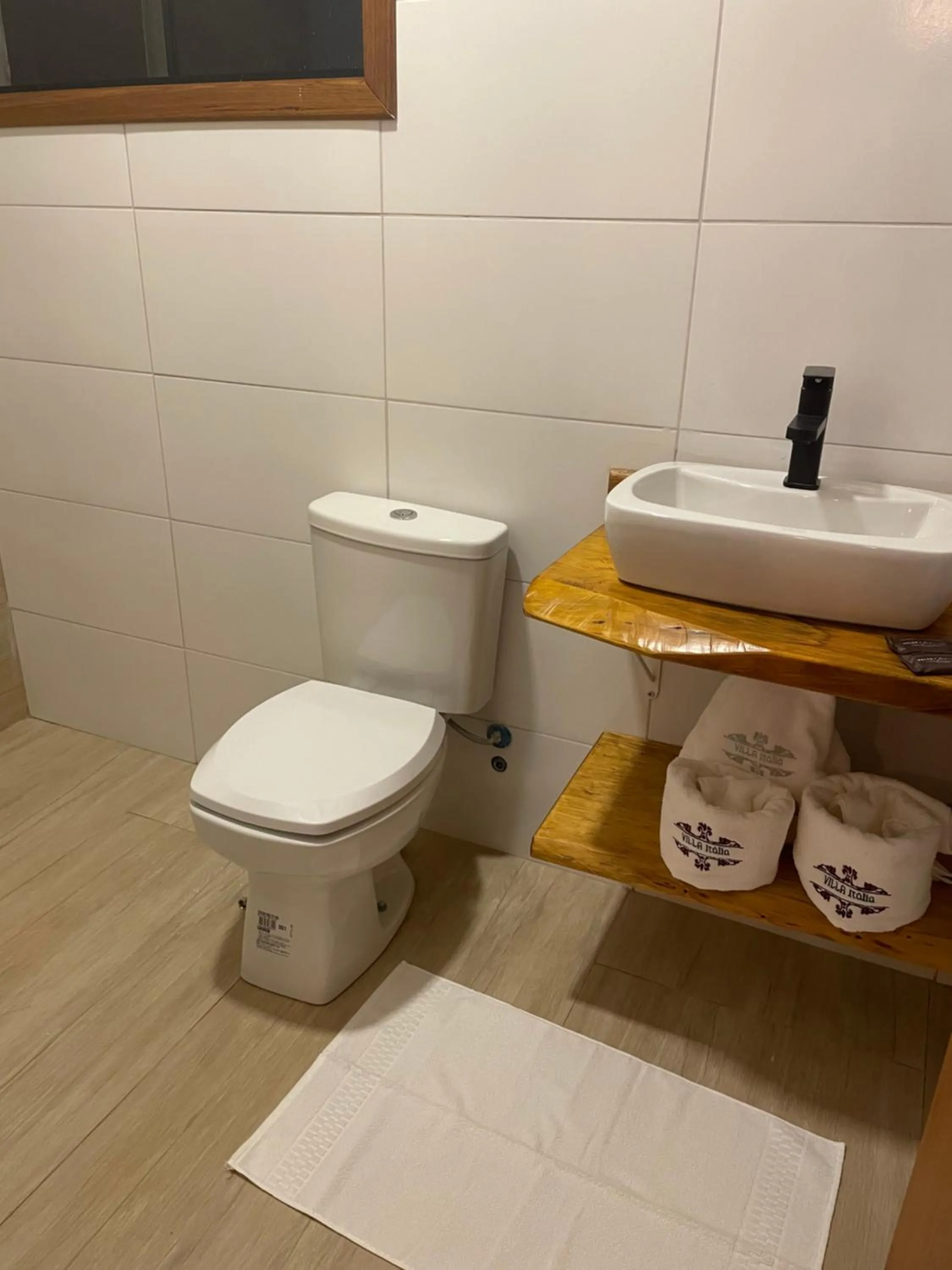 Bathroom in VILLA ITÁLIA CHALÉ