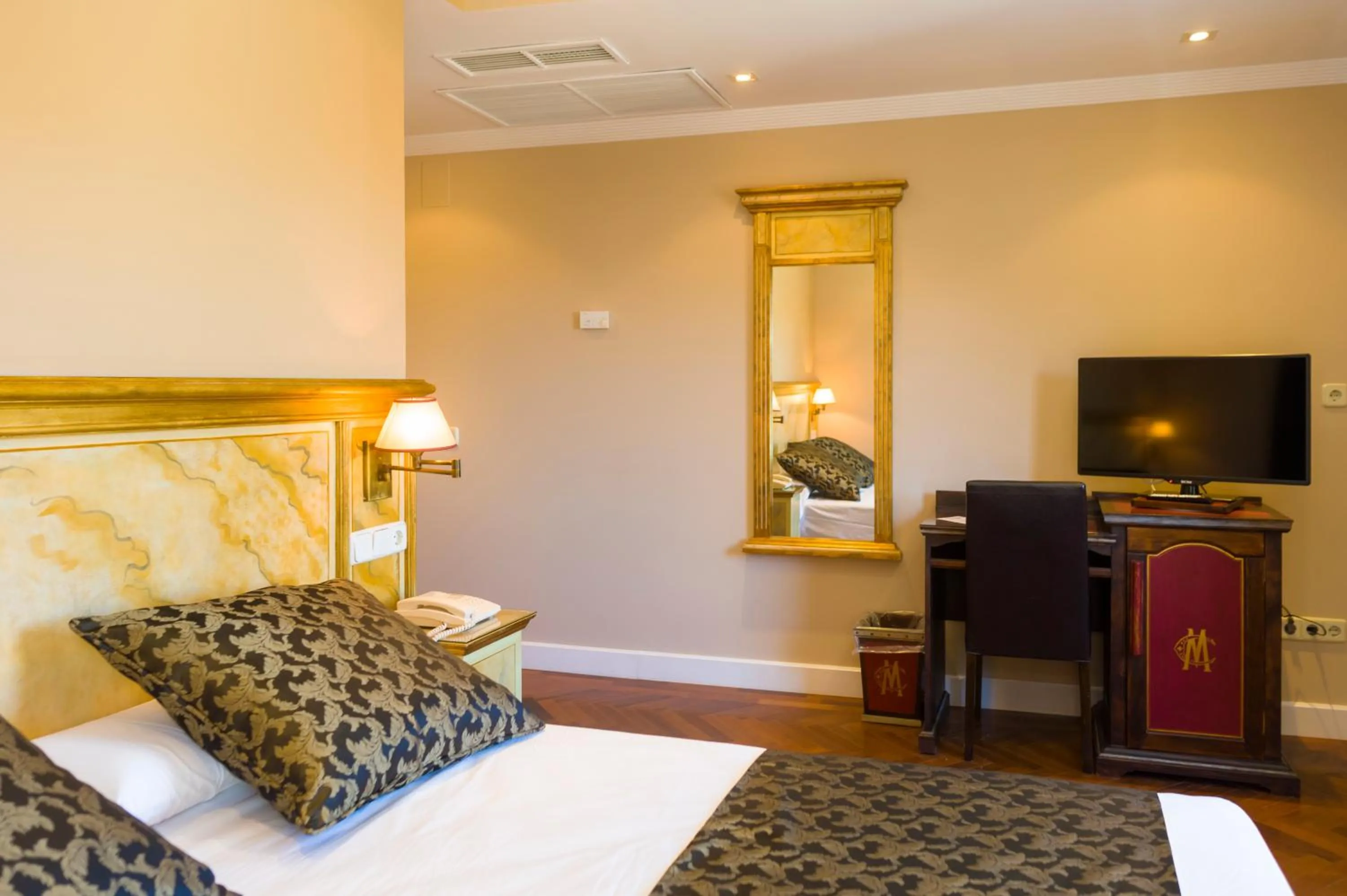 Bedroom, Bed in Soho Boutique Salamanca