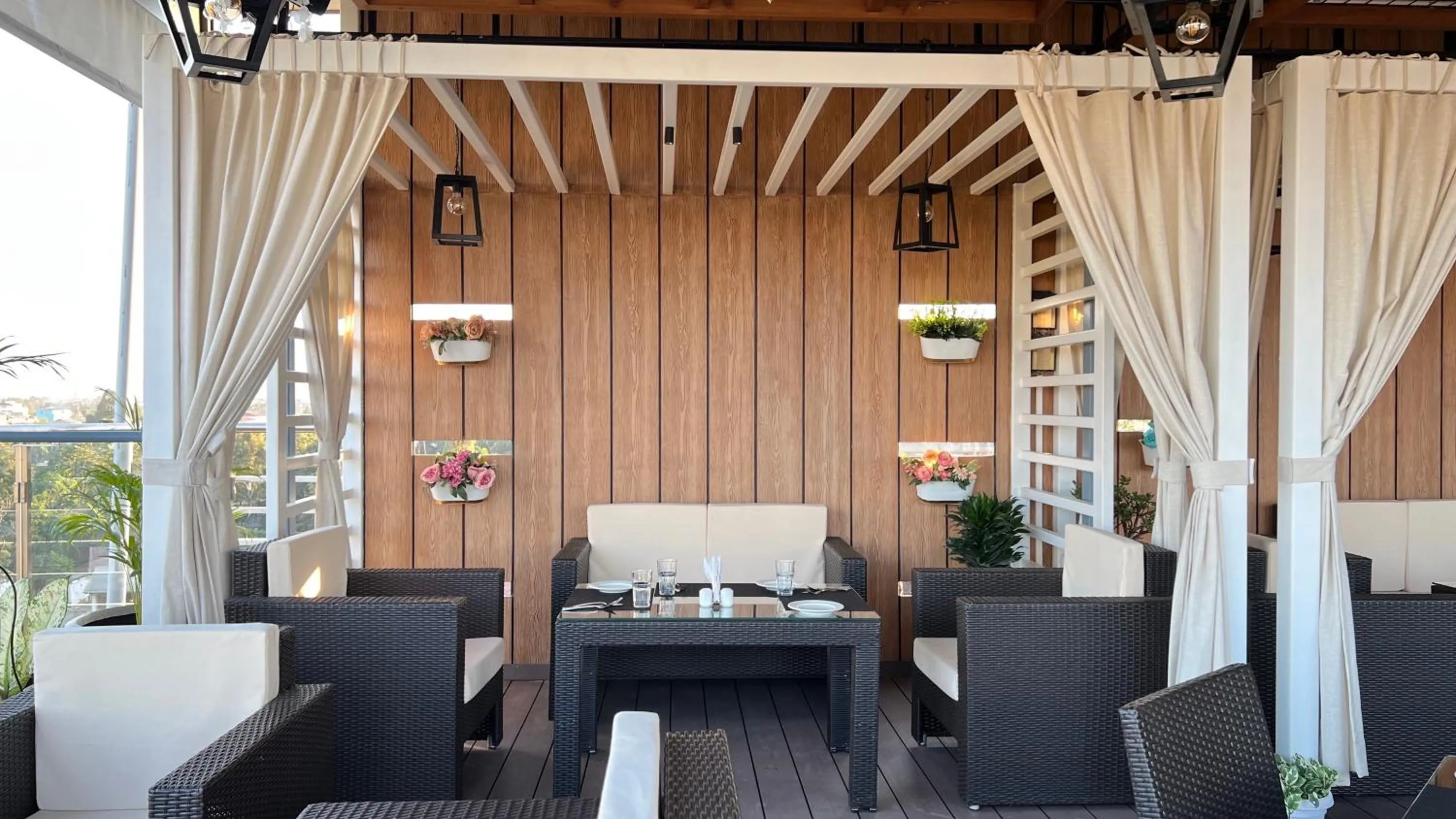 Restaurant/places to eat in Aurora Boutique Hotel Imphal