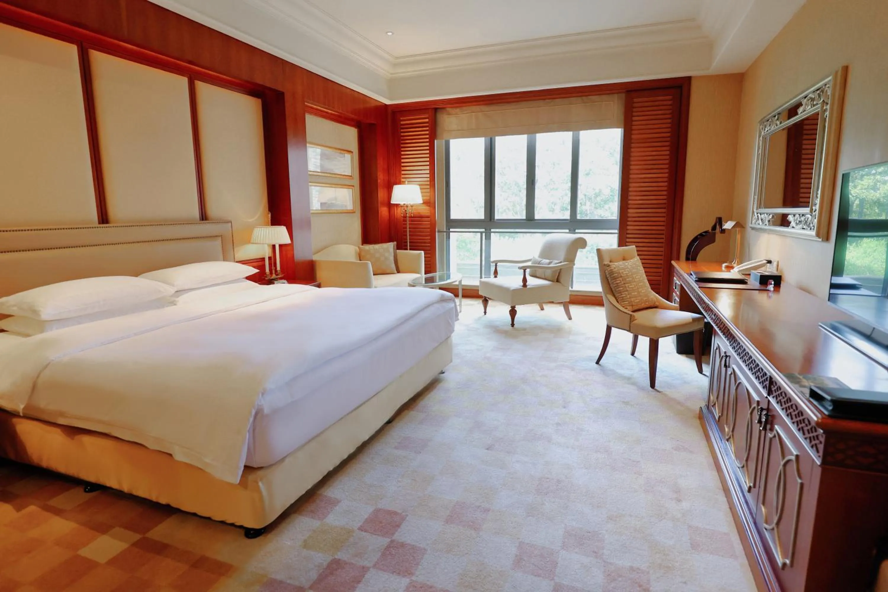 Bed in Shanghai Dongjiao State Guest Hotel