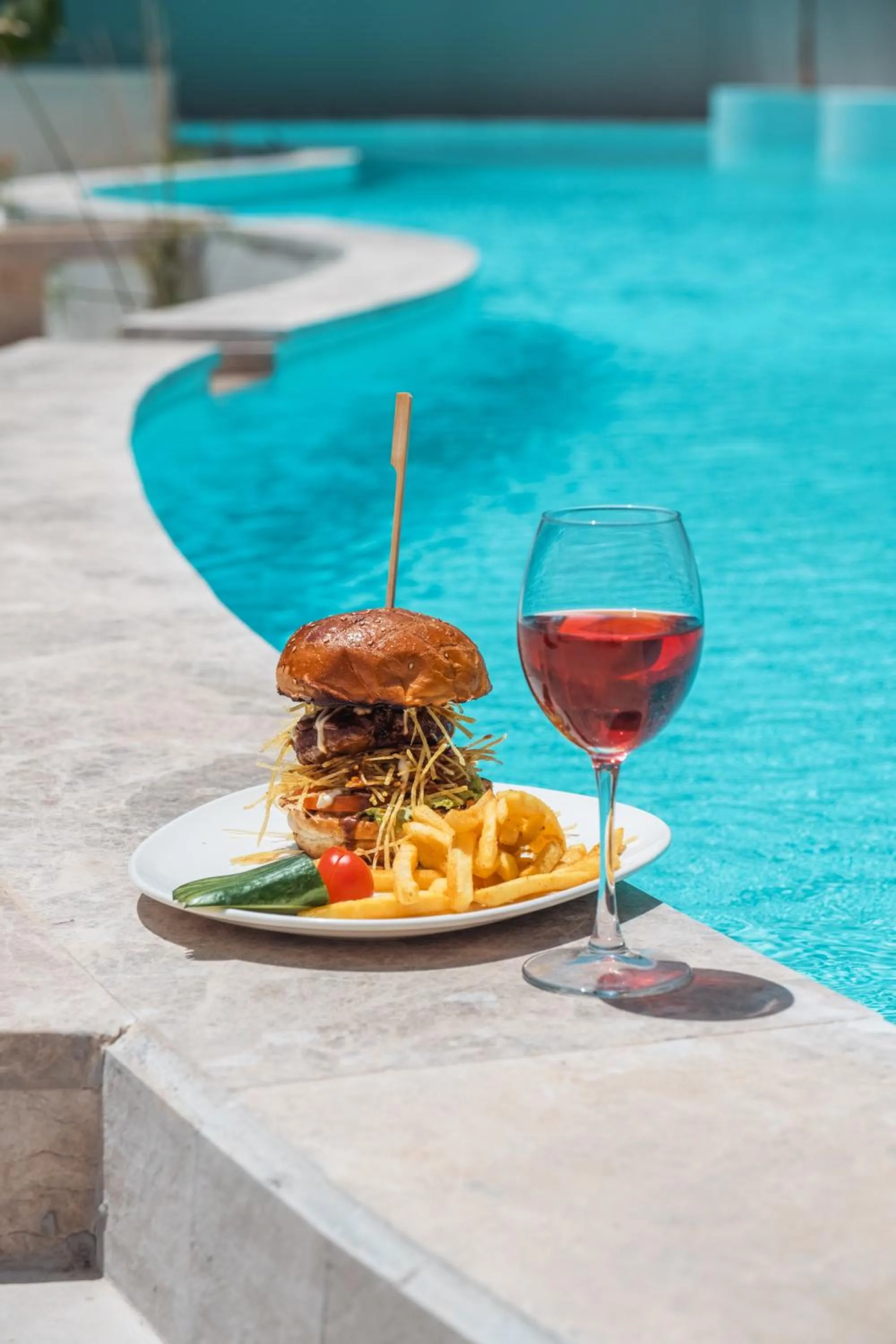 Food and drinks in Residence 222 Hisarönü