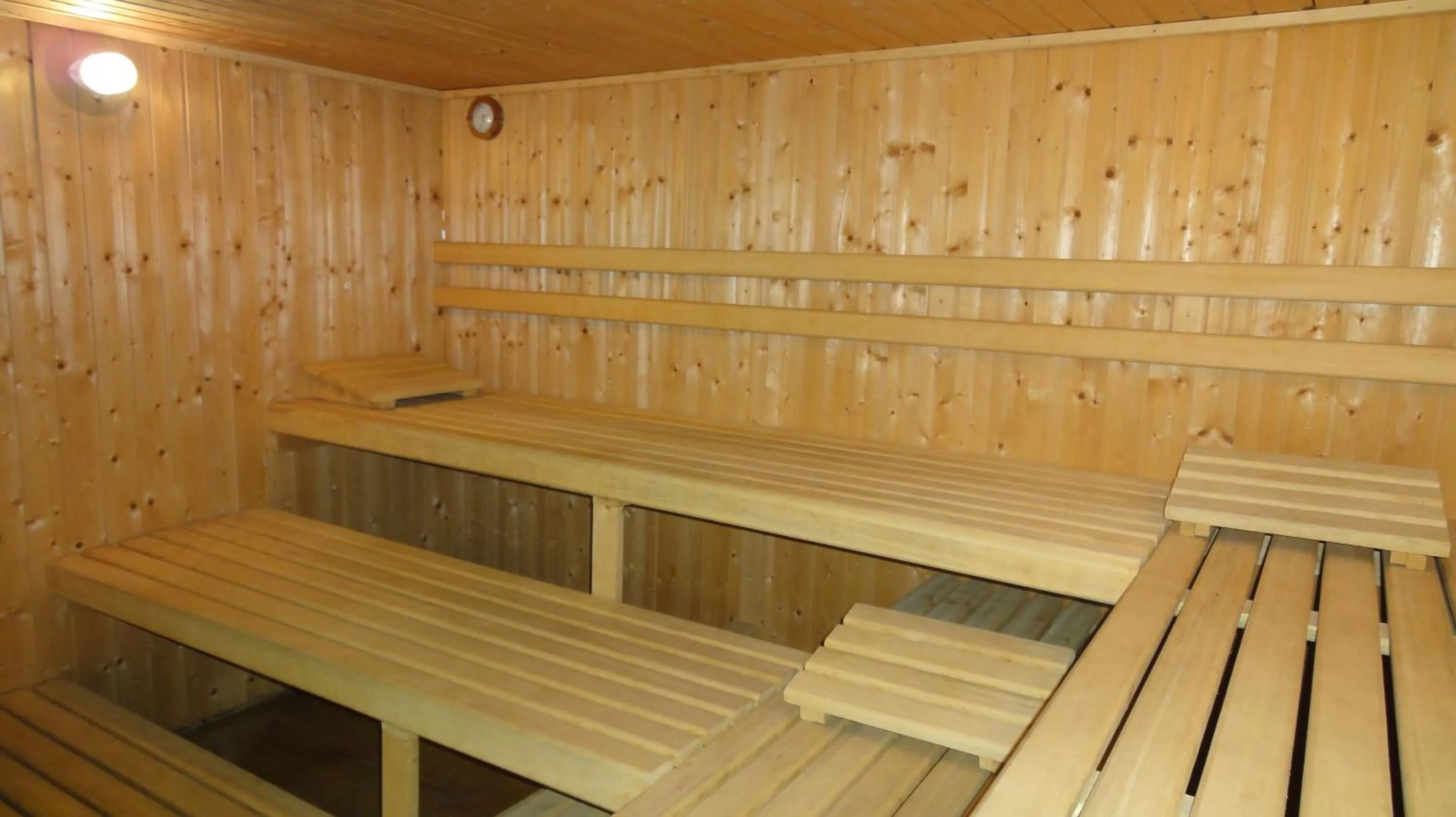 Sauna in Arc Hôtel Sur Mer