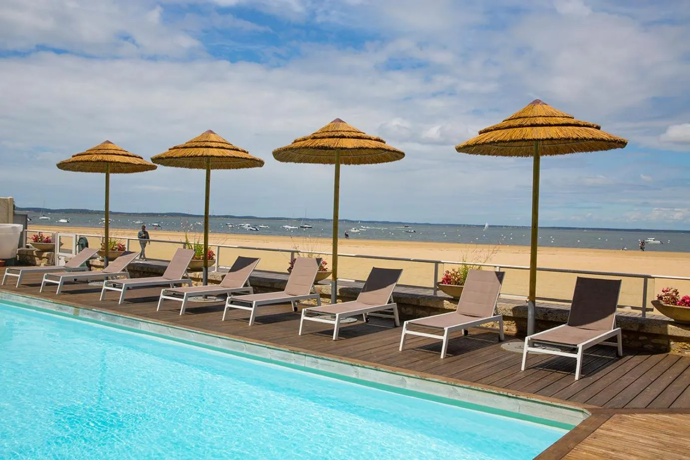 Swimming pool in Arc Hôtel Sur Mer