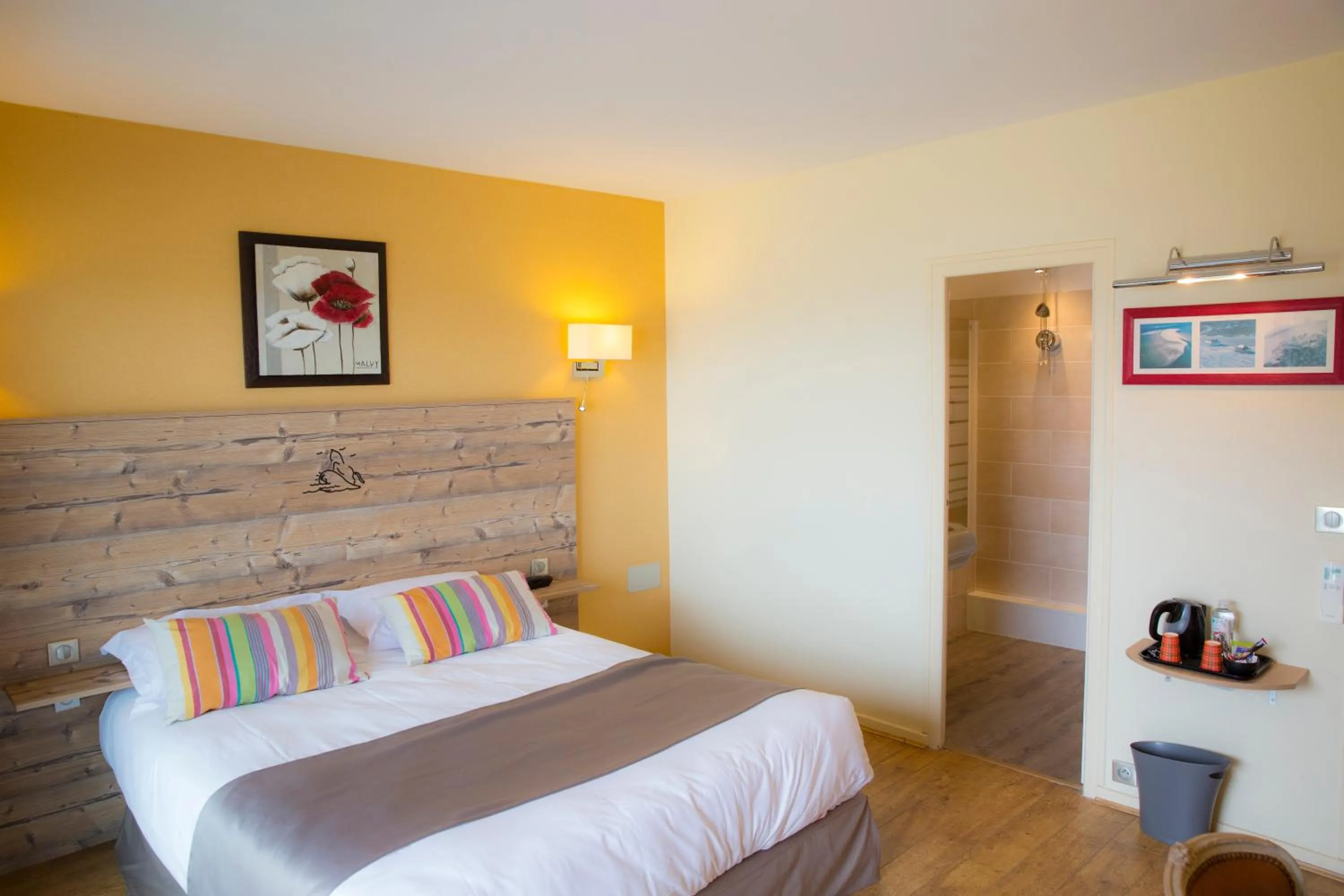 Bed in Arc Hôtel Sur Mer