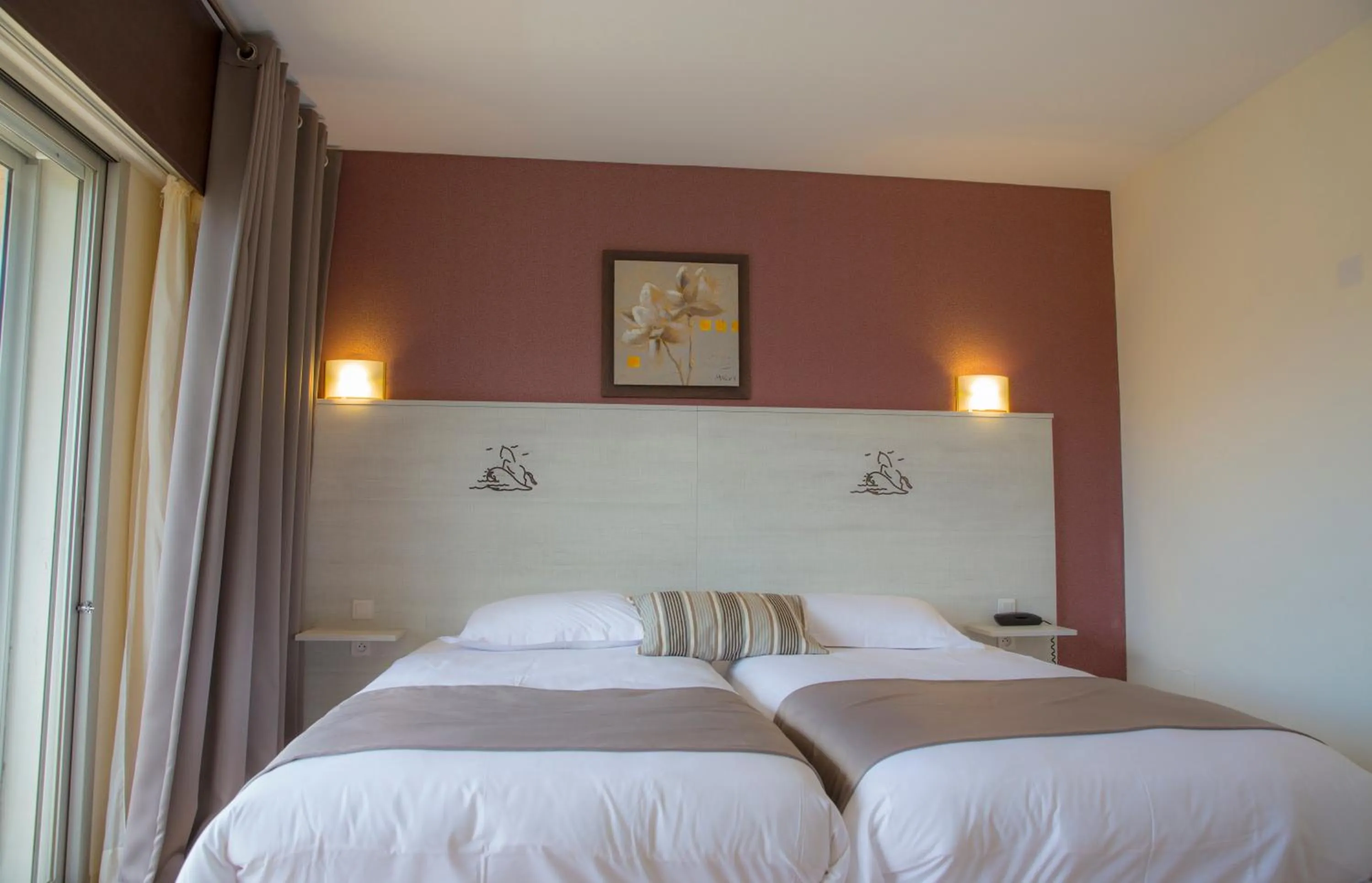 Bed in Arc Hôtel Sur Mer