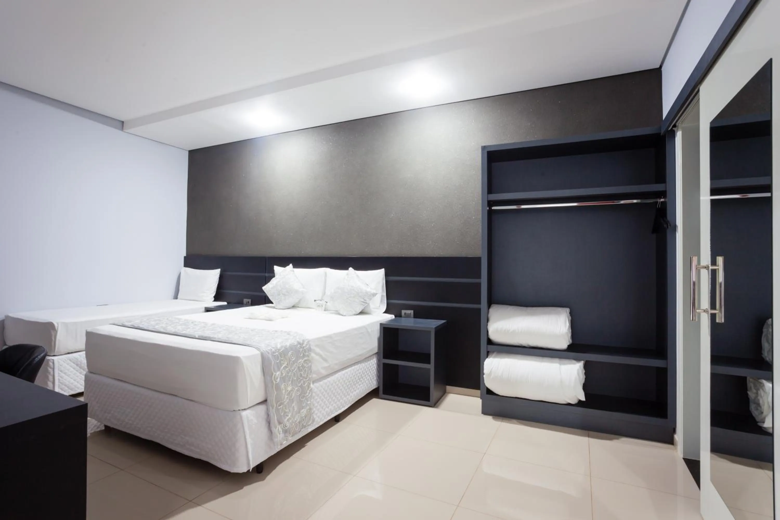 Bedroom, Bed in Sophita Business Hotel