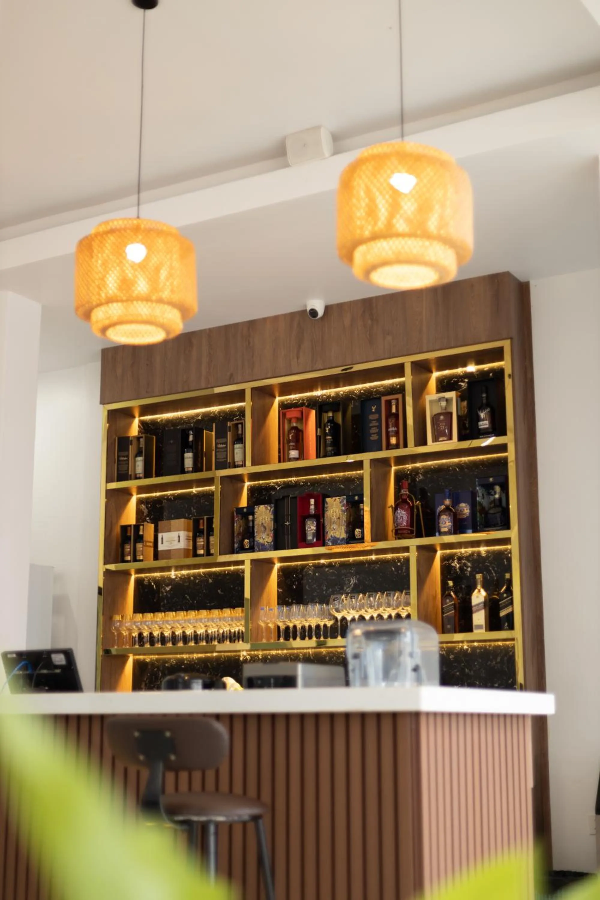 Restaurant/places to eat in SS Villa & Resort