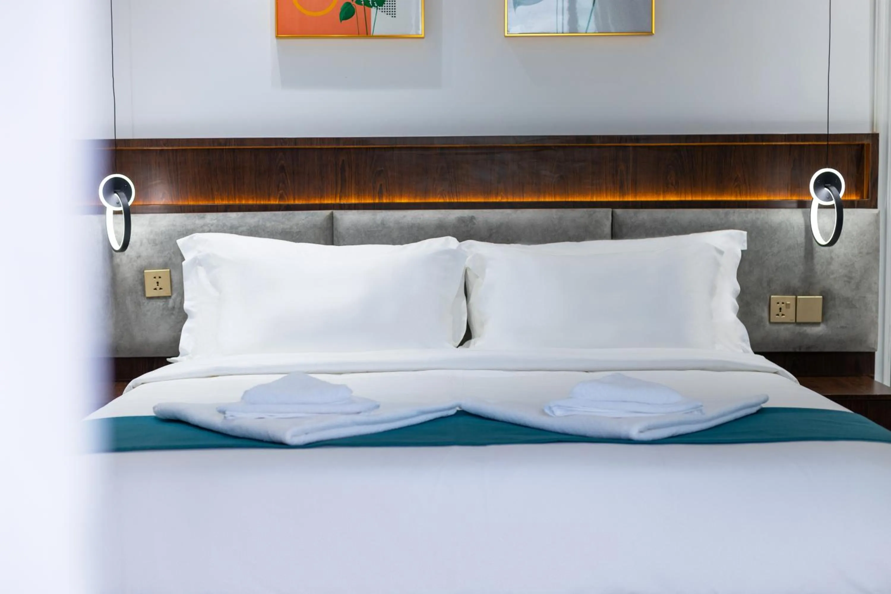 Bedroom, Bed in SS Villa & Resort