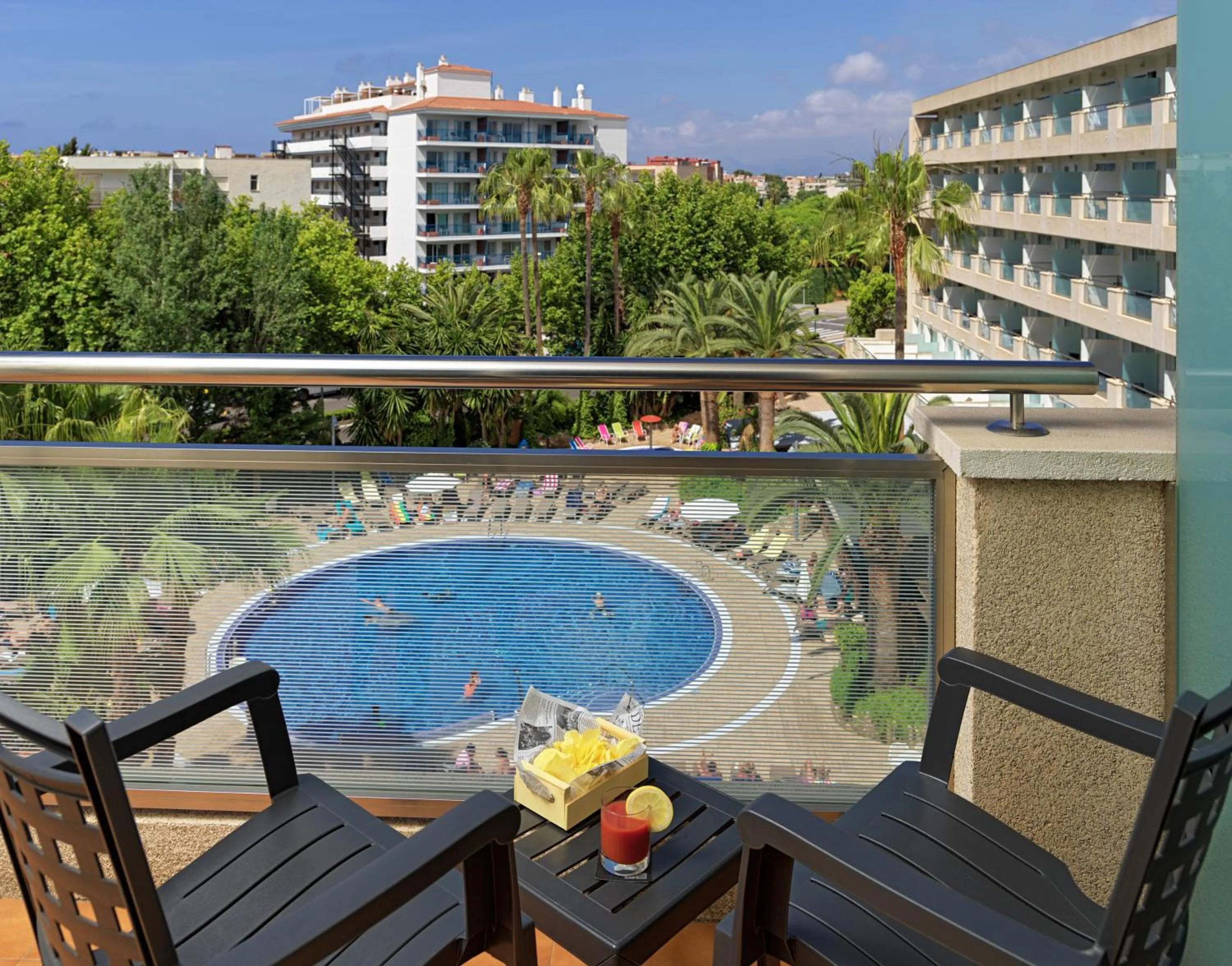 Balcony/Terrace in H10 Vintage Salou - Adults Only