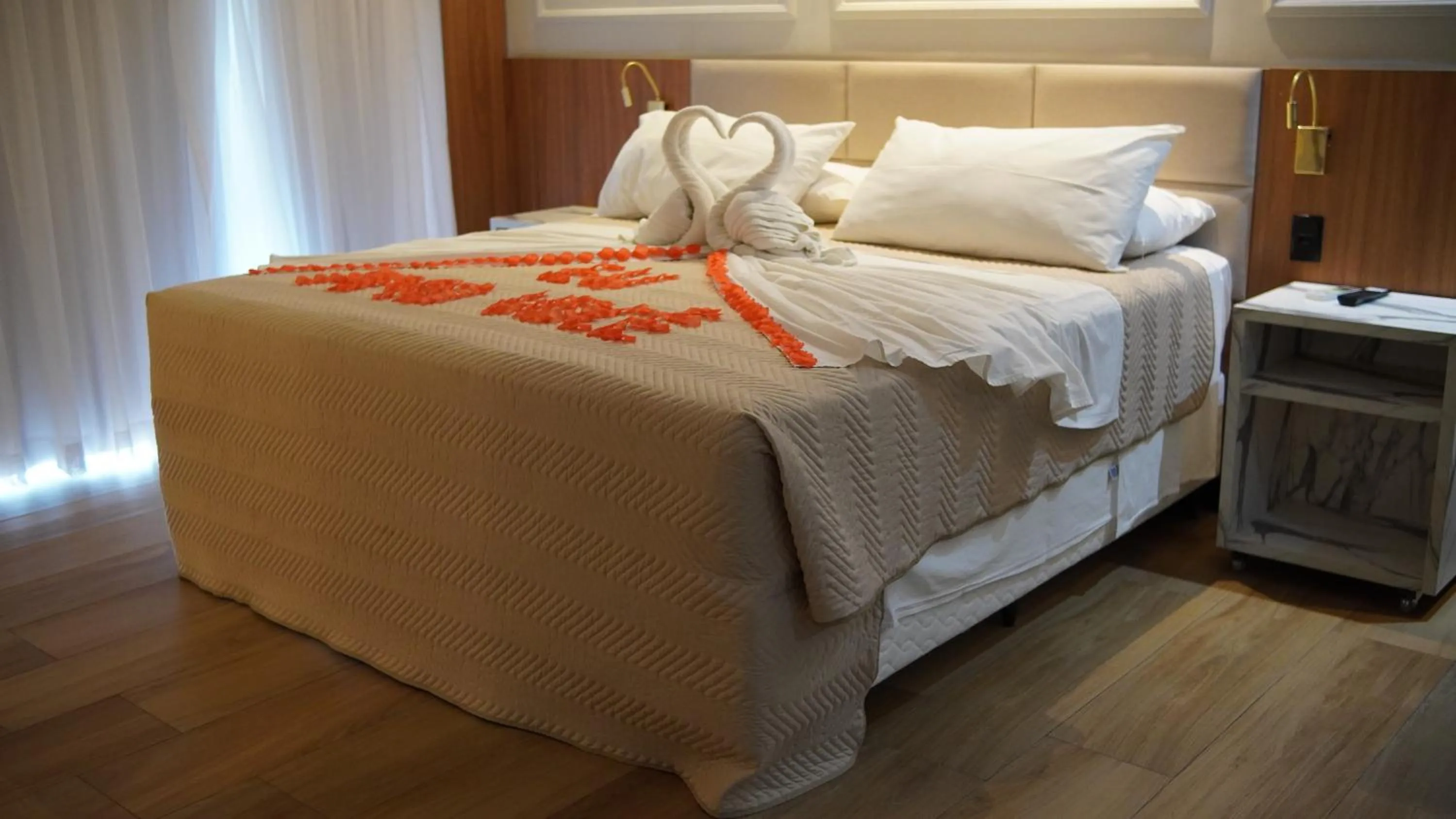 Bed in Hotel Titanic Penedo