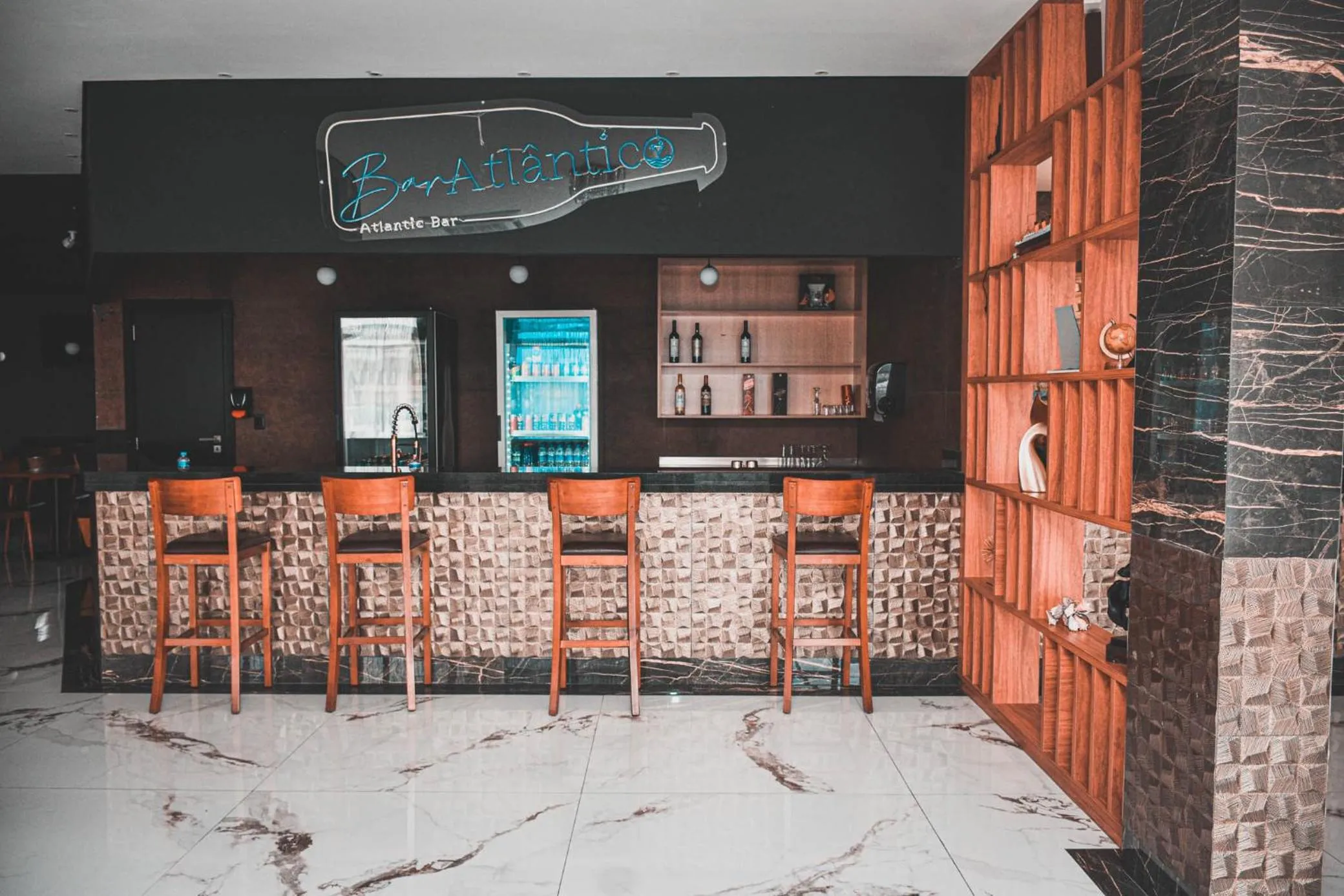 Lounge or bar in Hotel Titanic Penedo