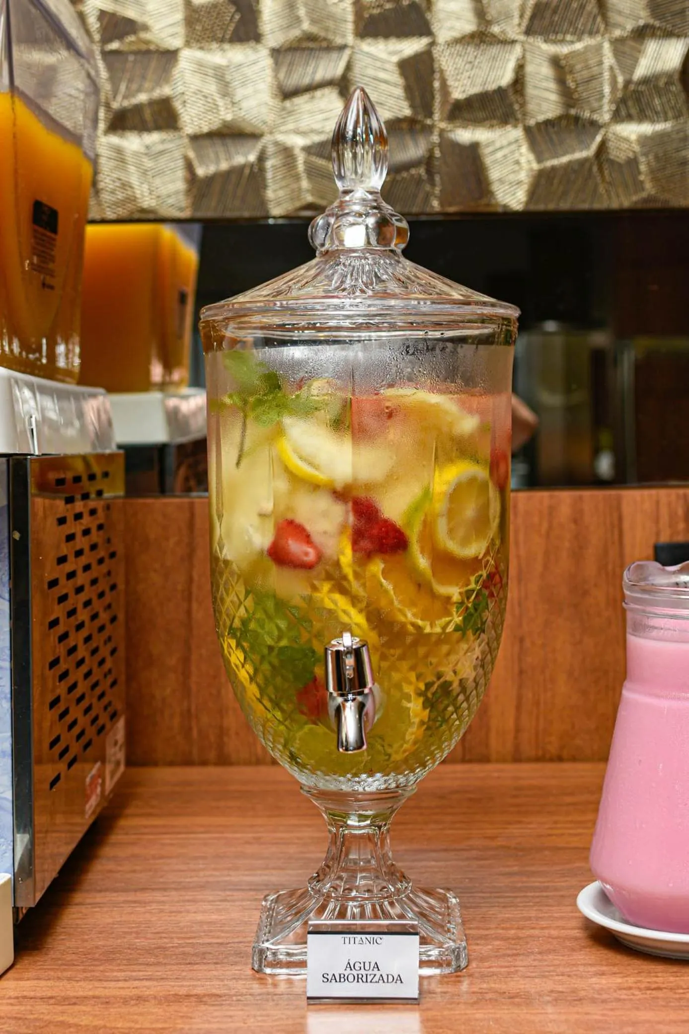 Breakfast in Hotel Titanic Penedo