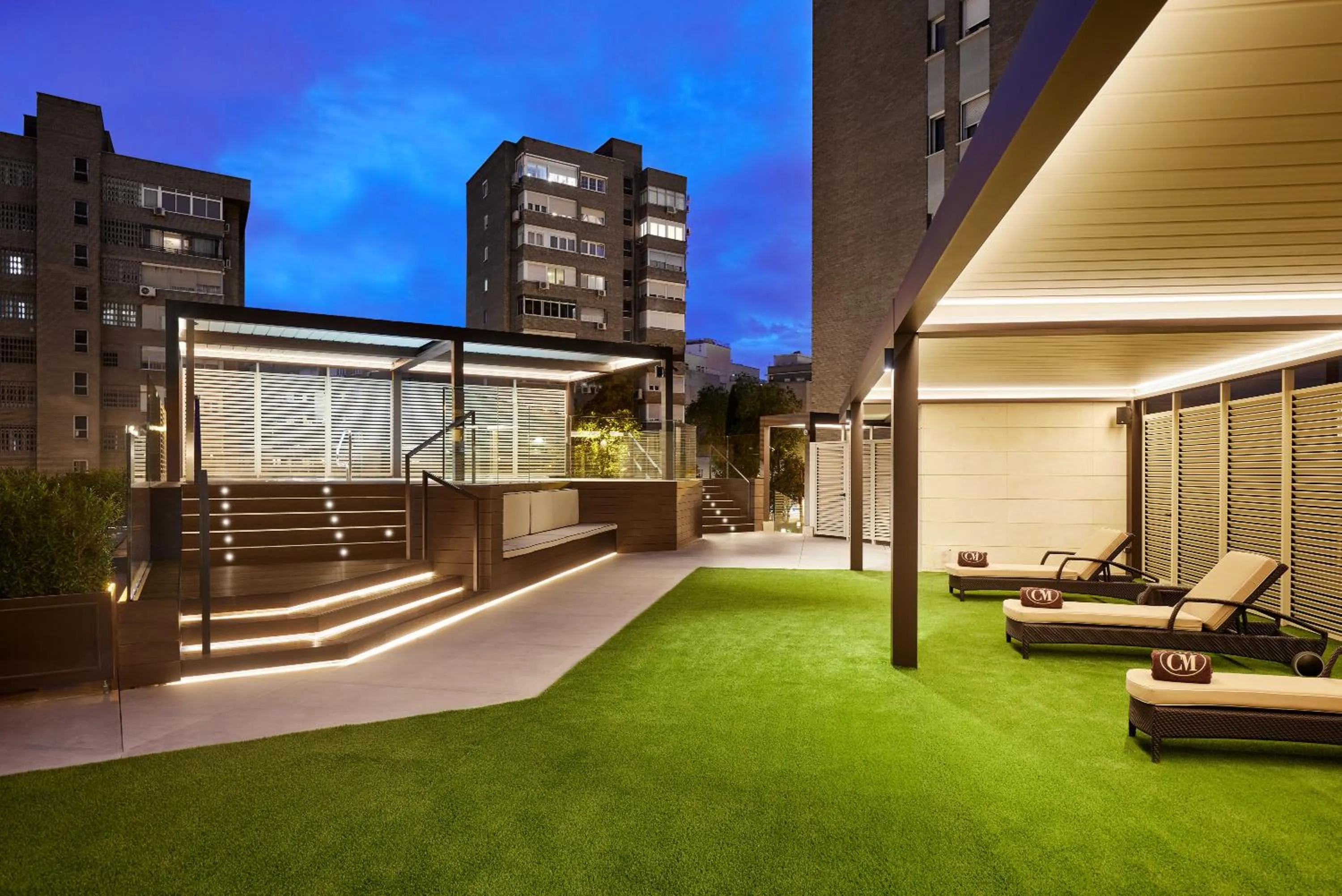 Swimming pool in Claridge Madrid