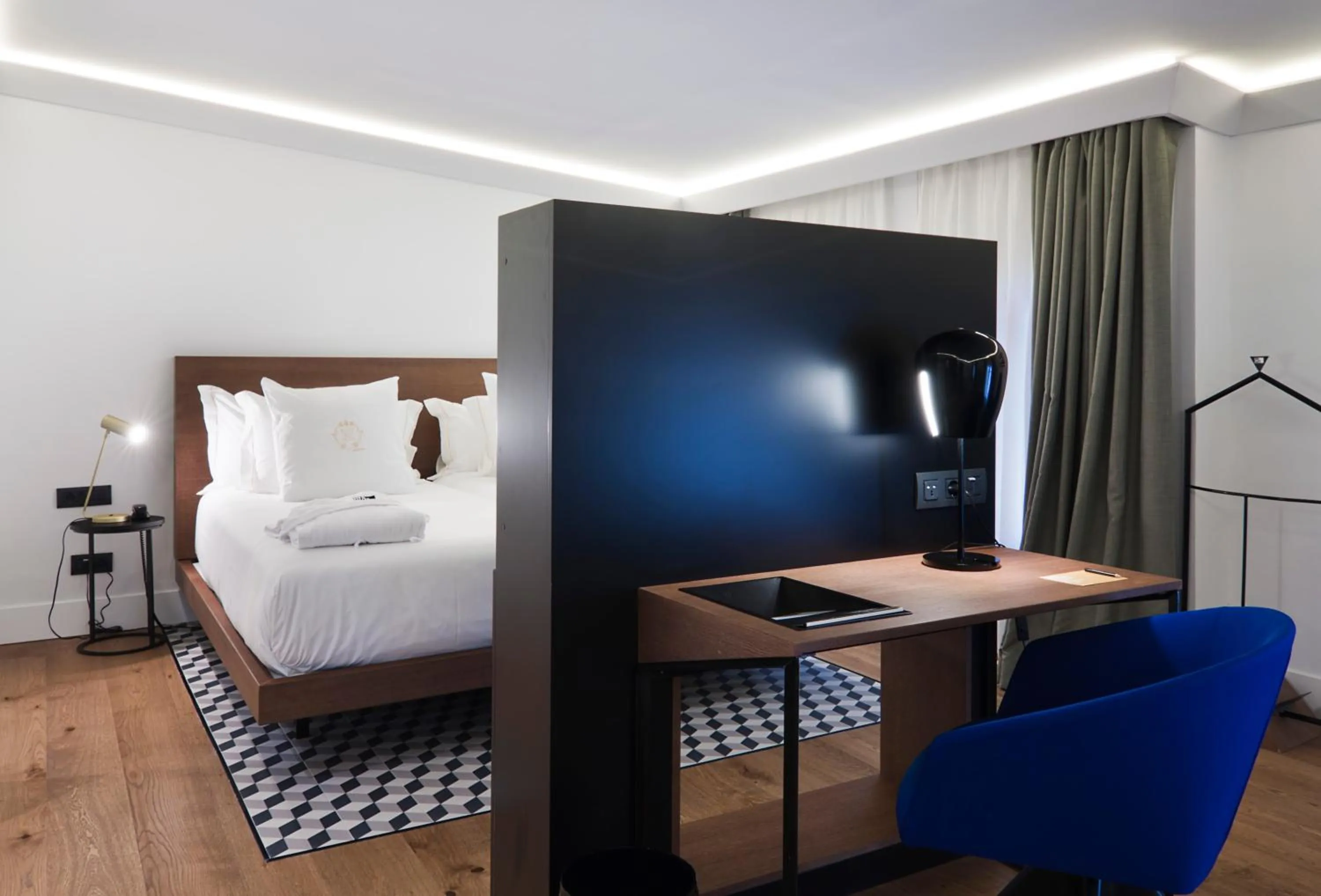 Bed in One Shot Reina Victoria