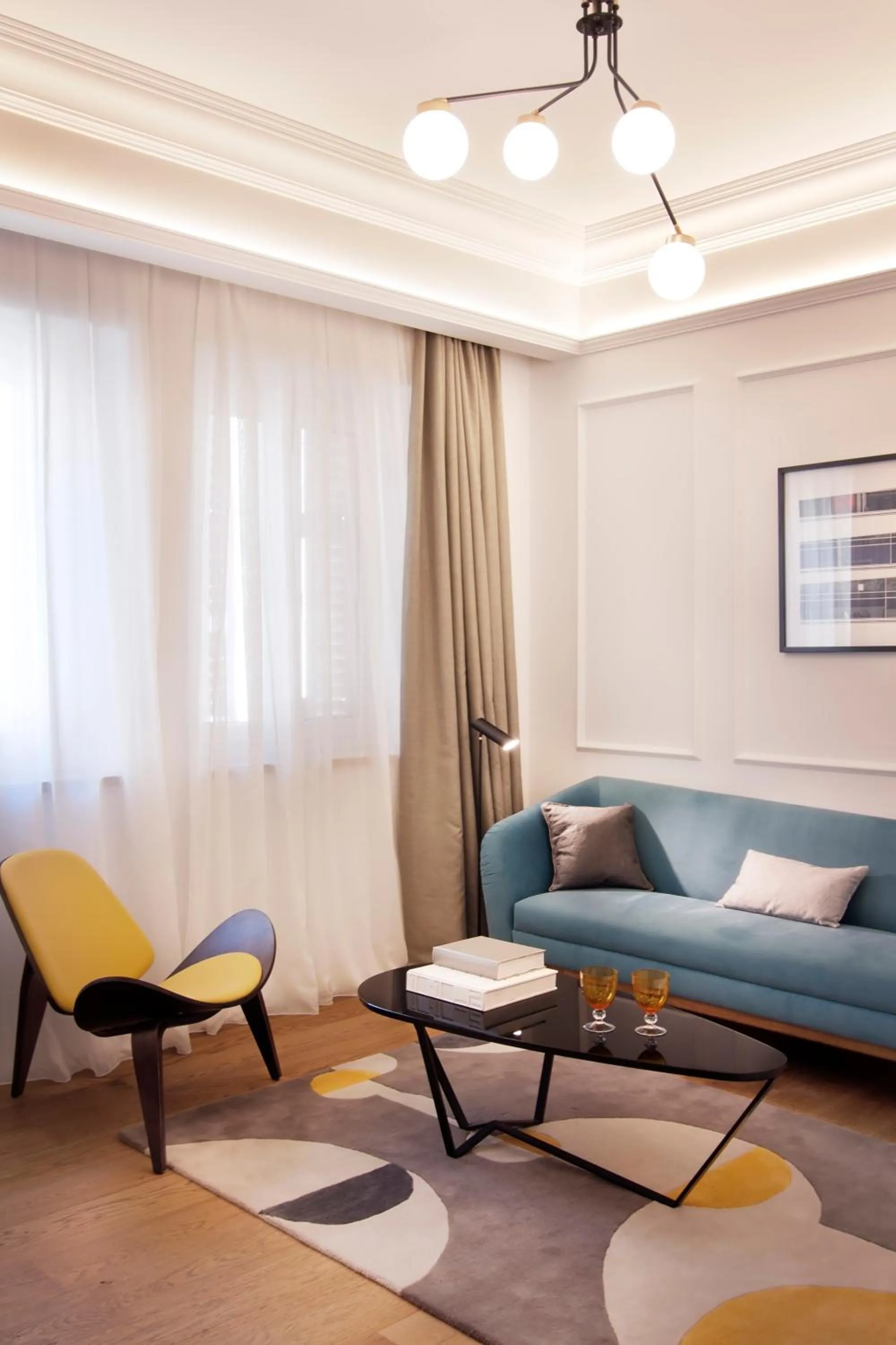 Seating area in One Shot Reina Victoria