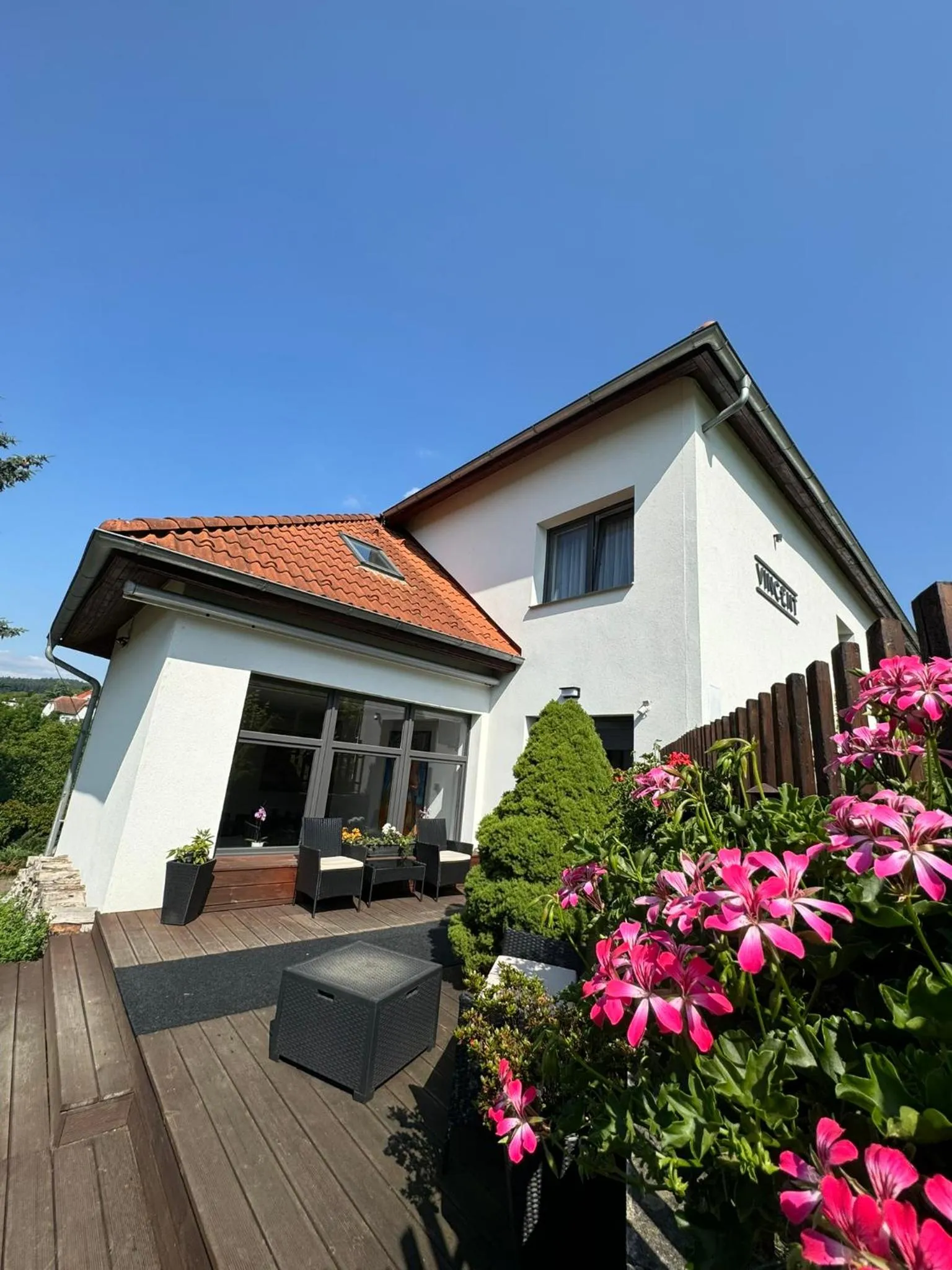 Property building in Hotel Vincent